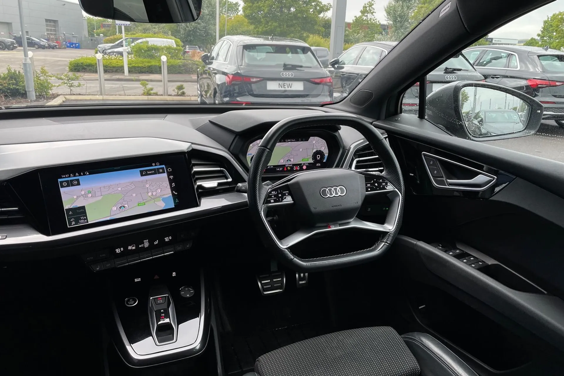 Audi Q4 thumbnail image number 35