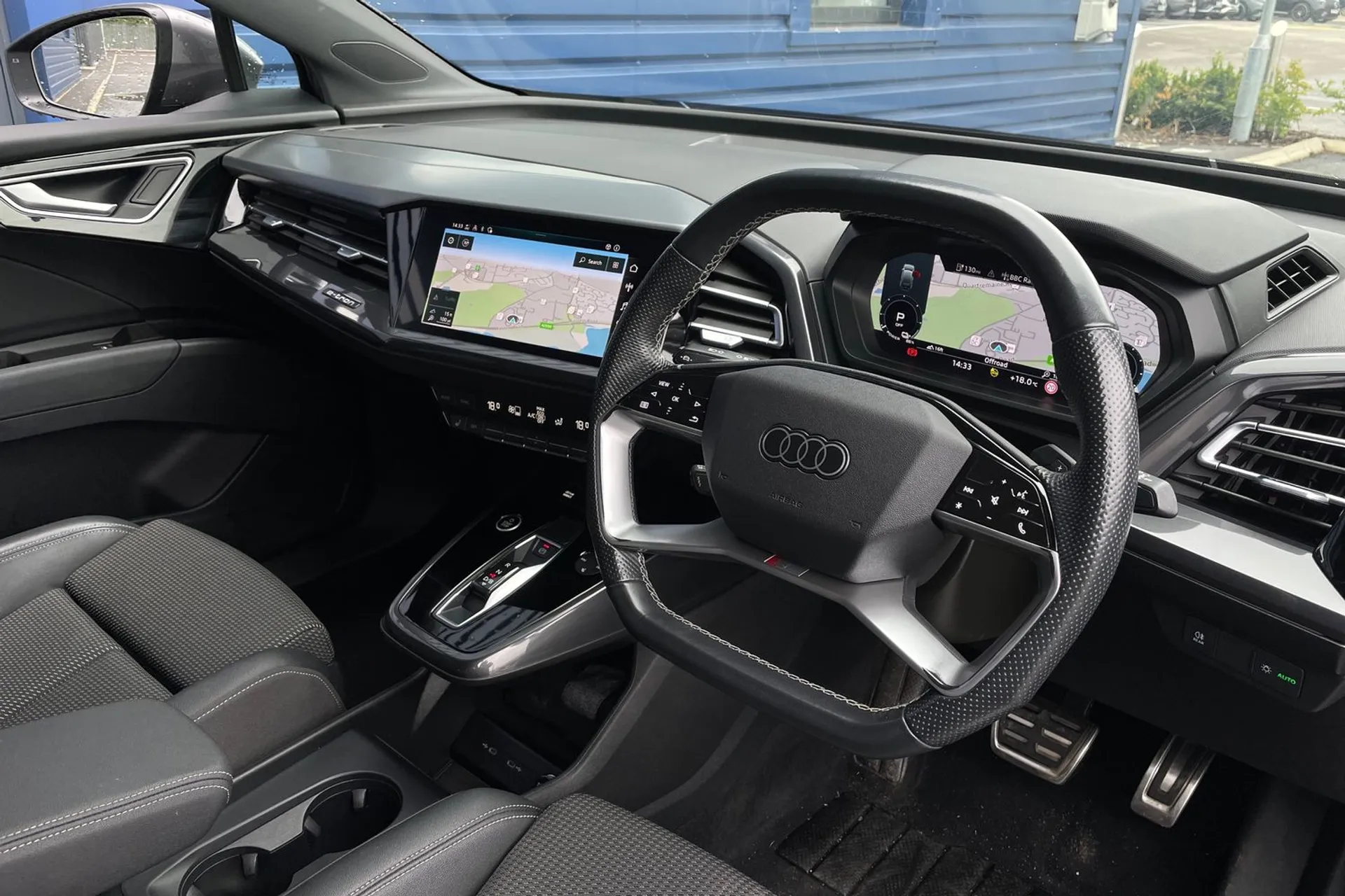Audi Q4 thumbnail image number 26