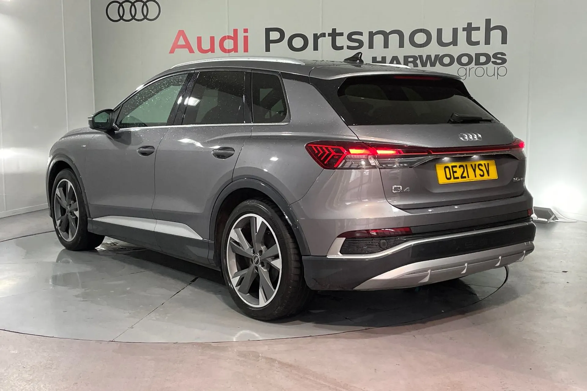 Audi Q4 thumbnail image number 9