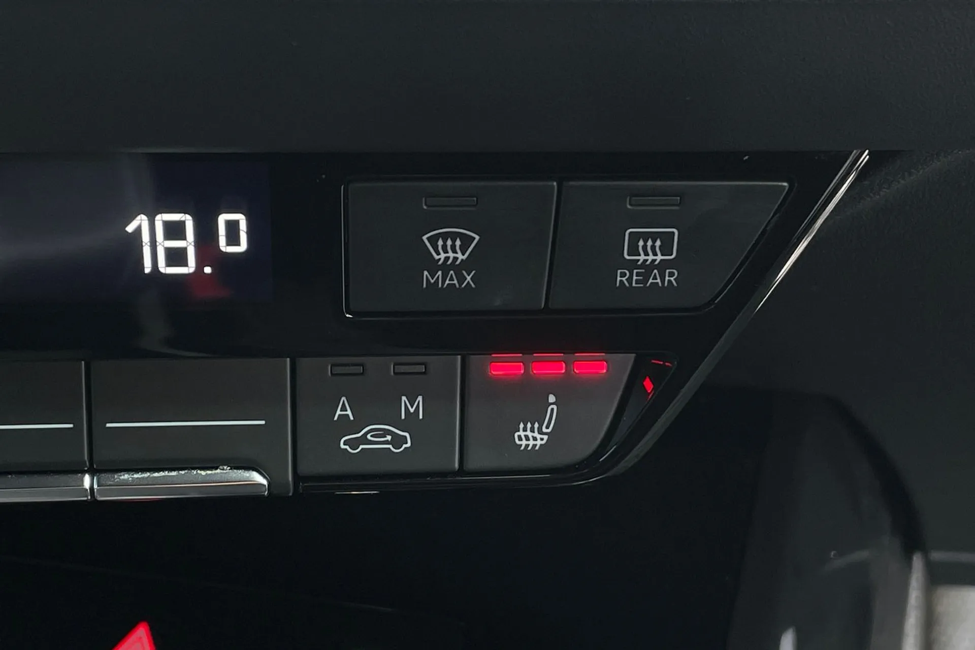 Audi Q4 thumbnail image number 27