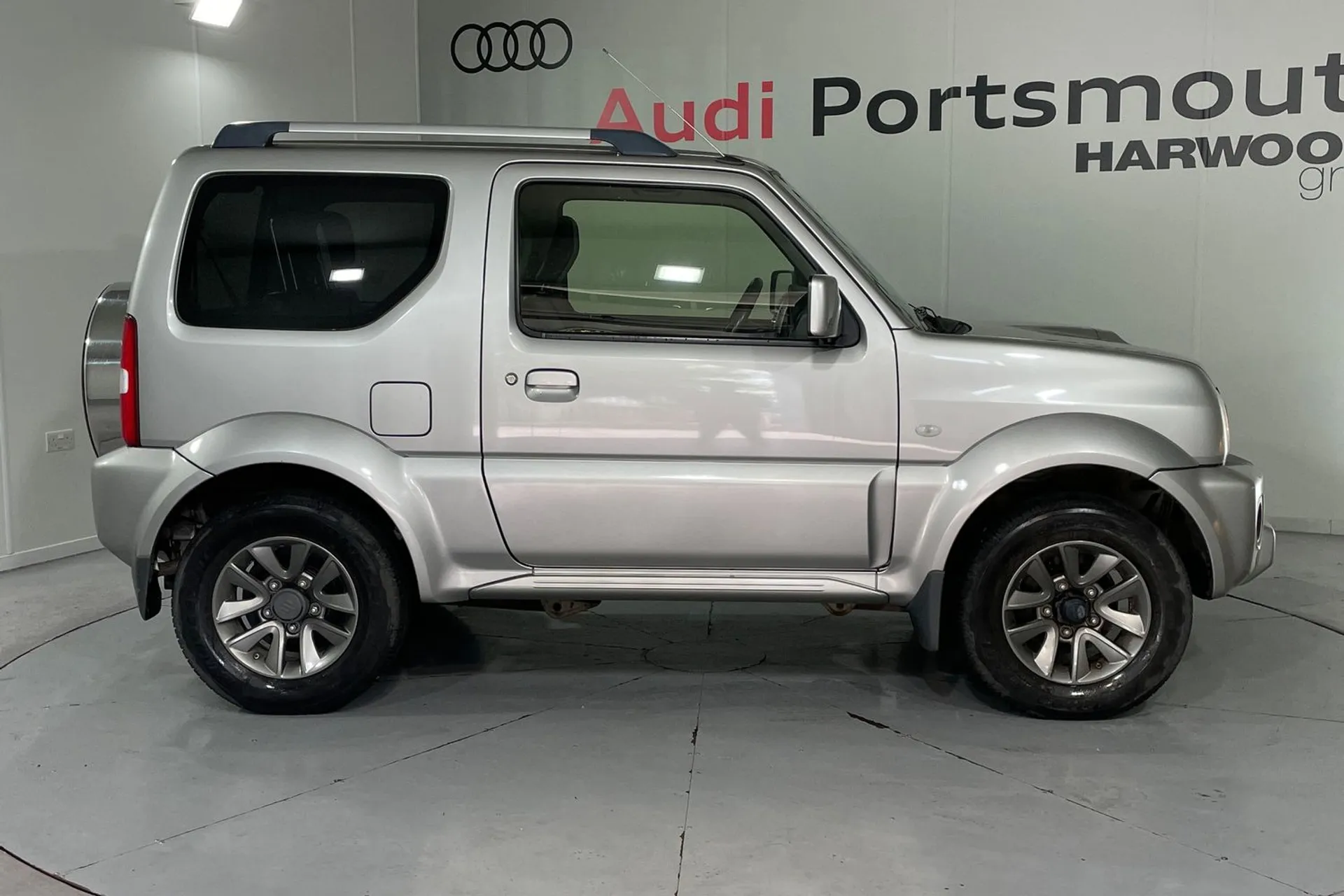 SUZUKI JIMNY thumbnail image number 2