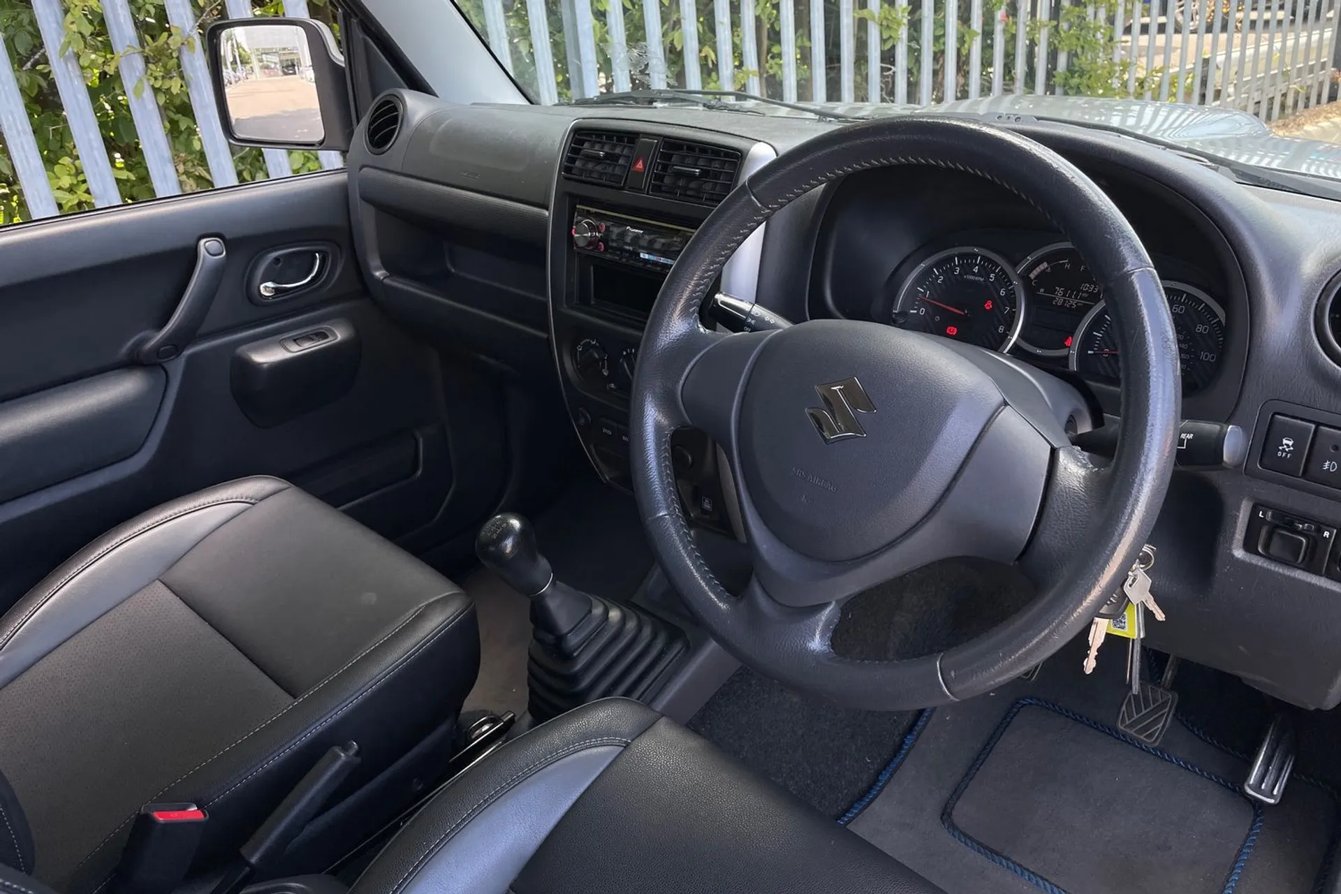 SUZUKI JIMNY thumbnail image number 25