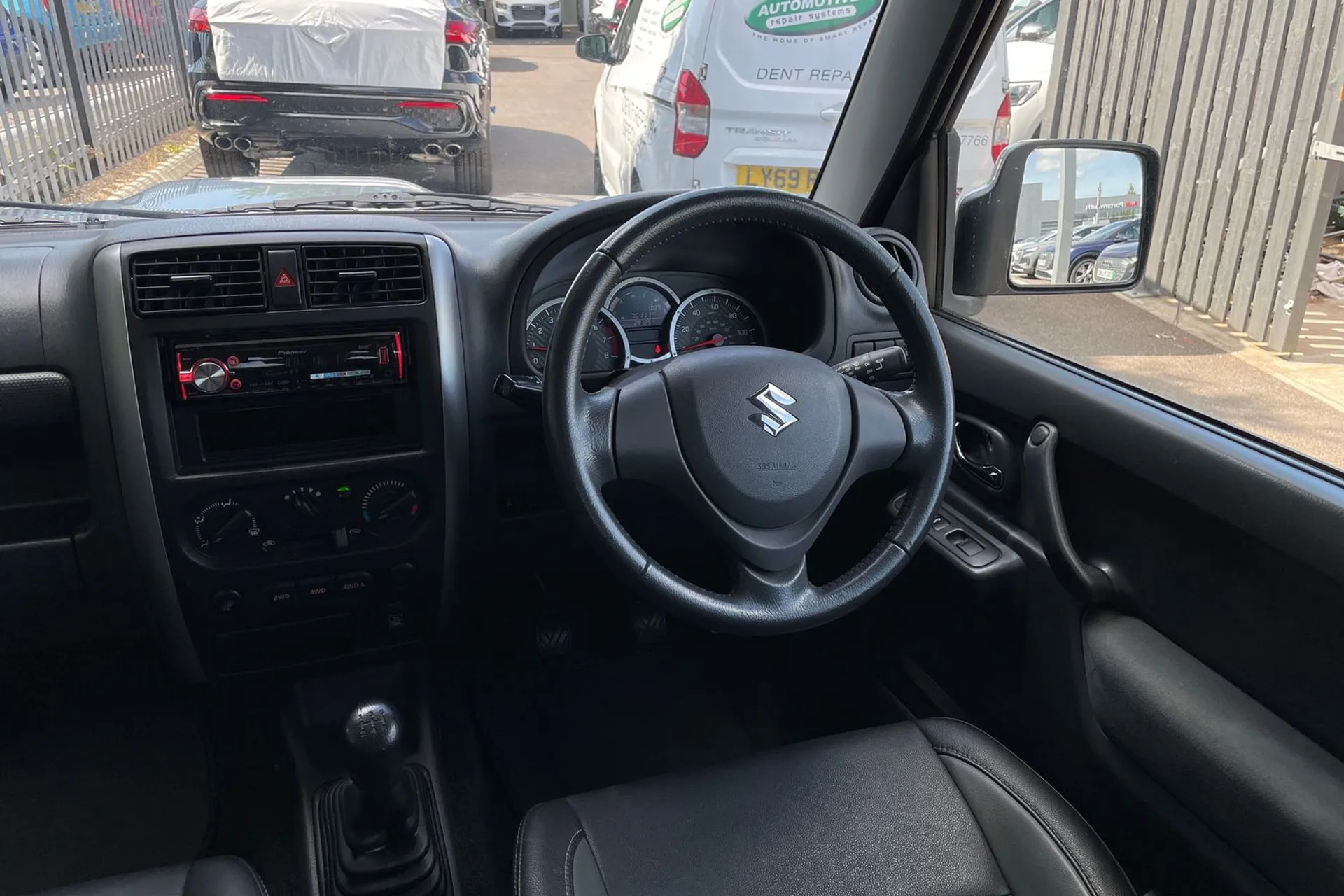 SUZUKI JIMNY thumbnail image number 32