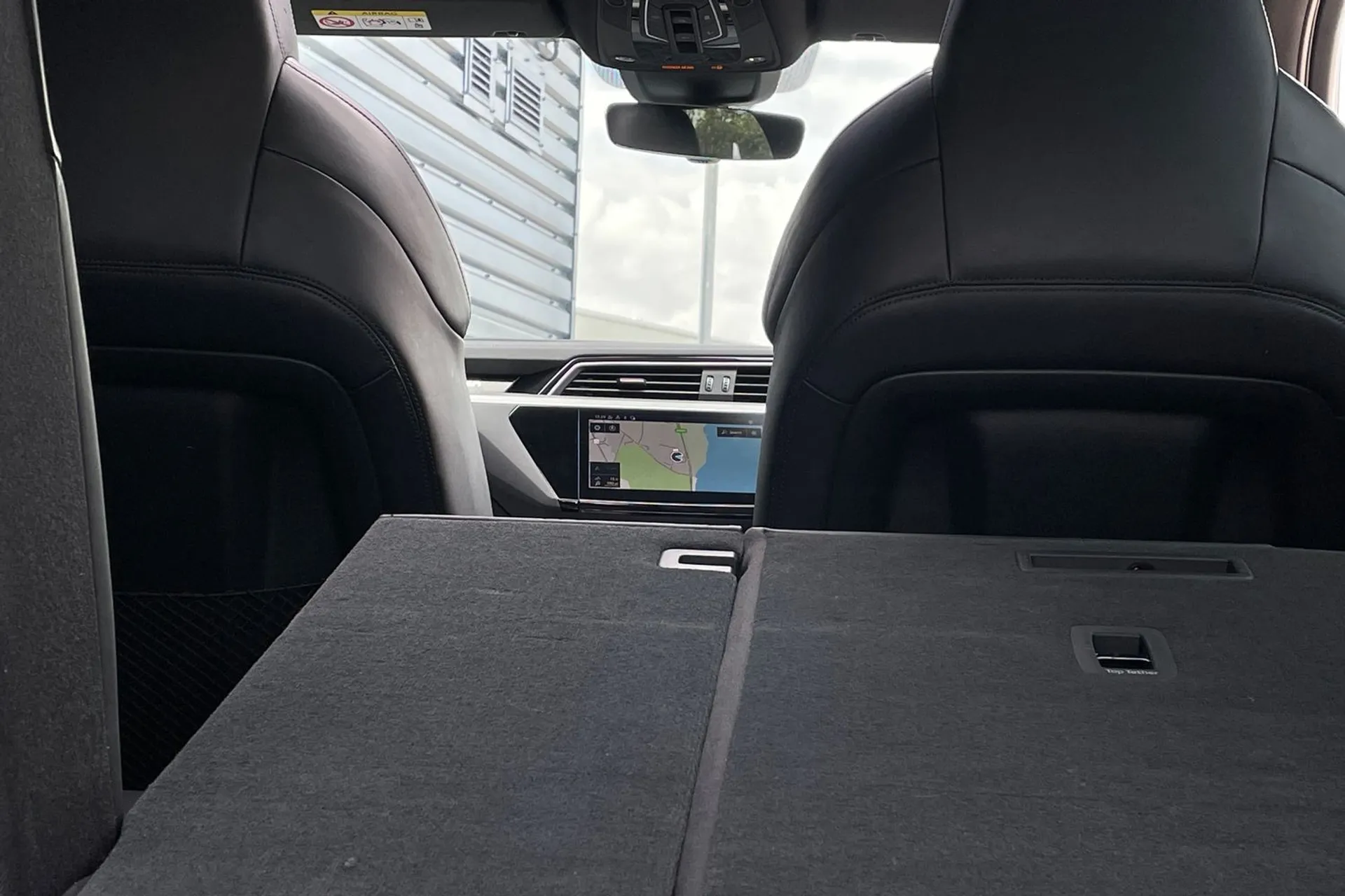 Audi e-tron thumbnail image number 22
