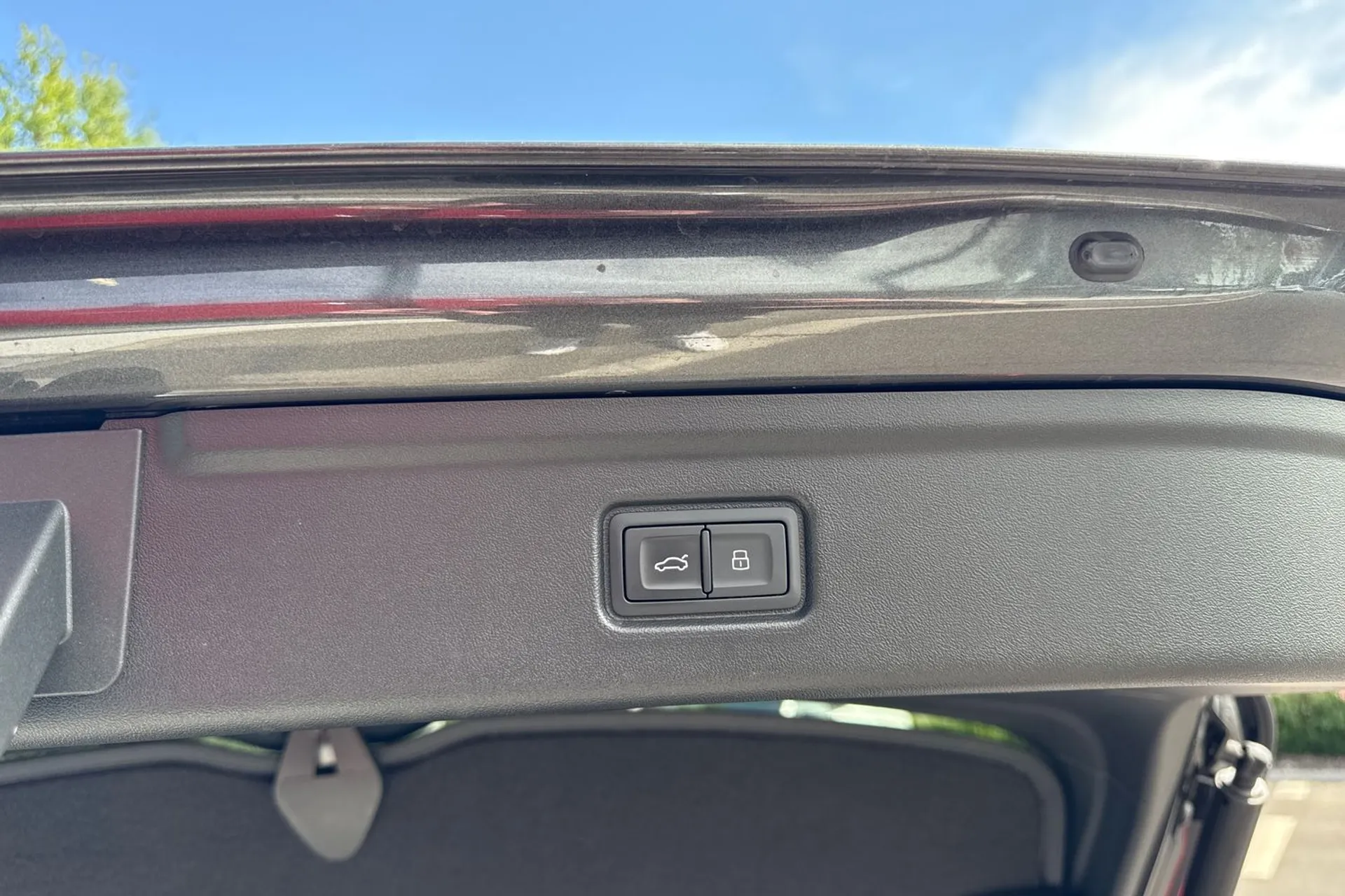 Audi A6 thumbnail image number 37
