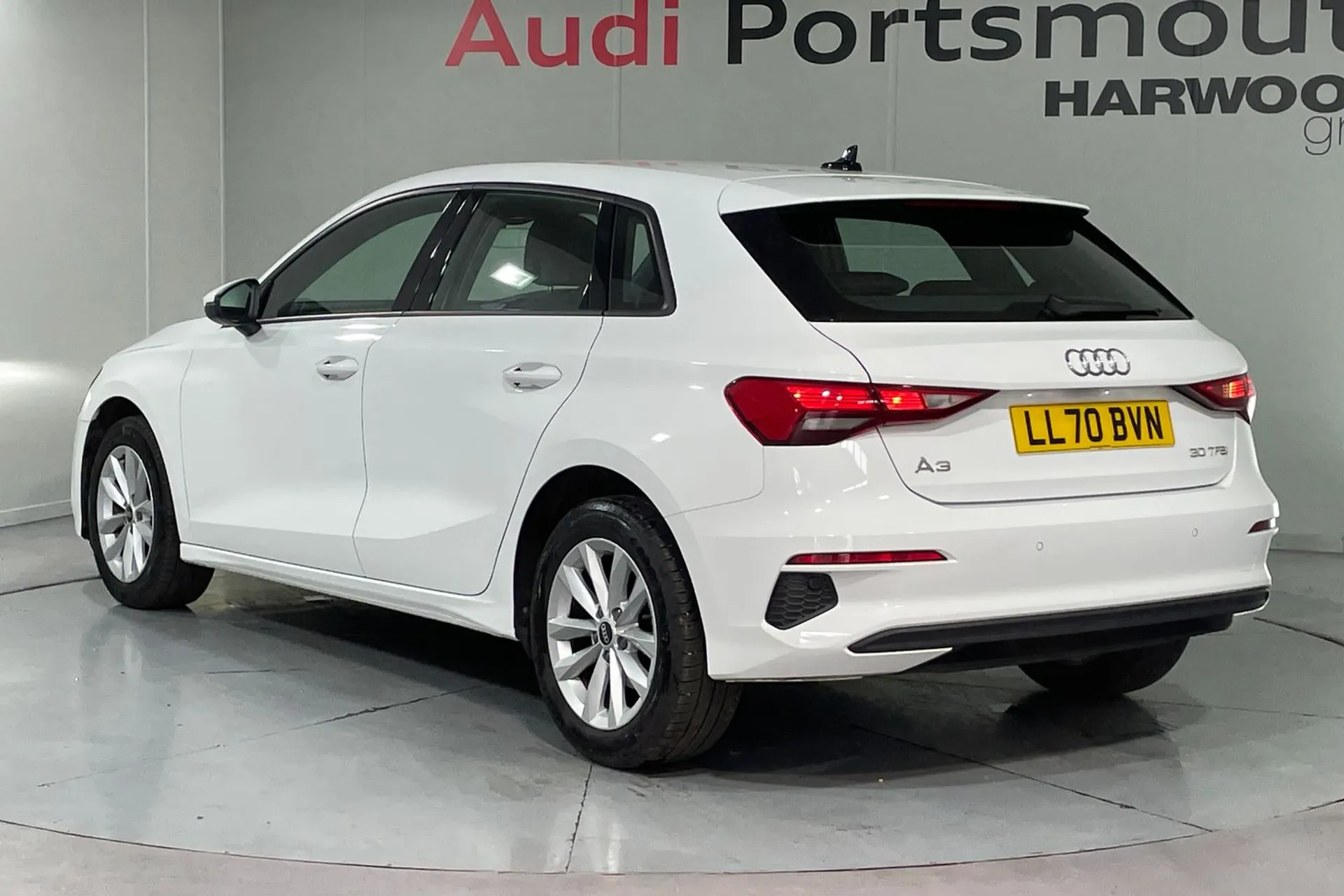 Audi A3 thumbnail image number 8