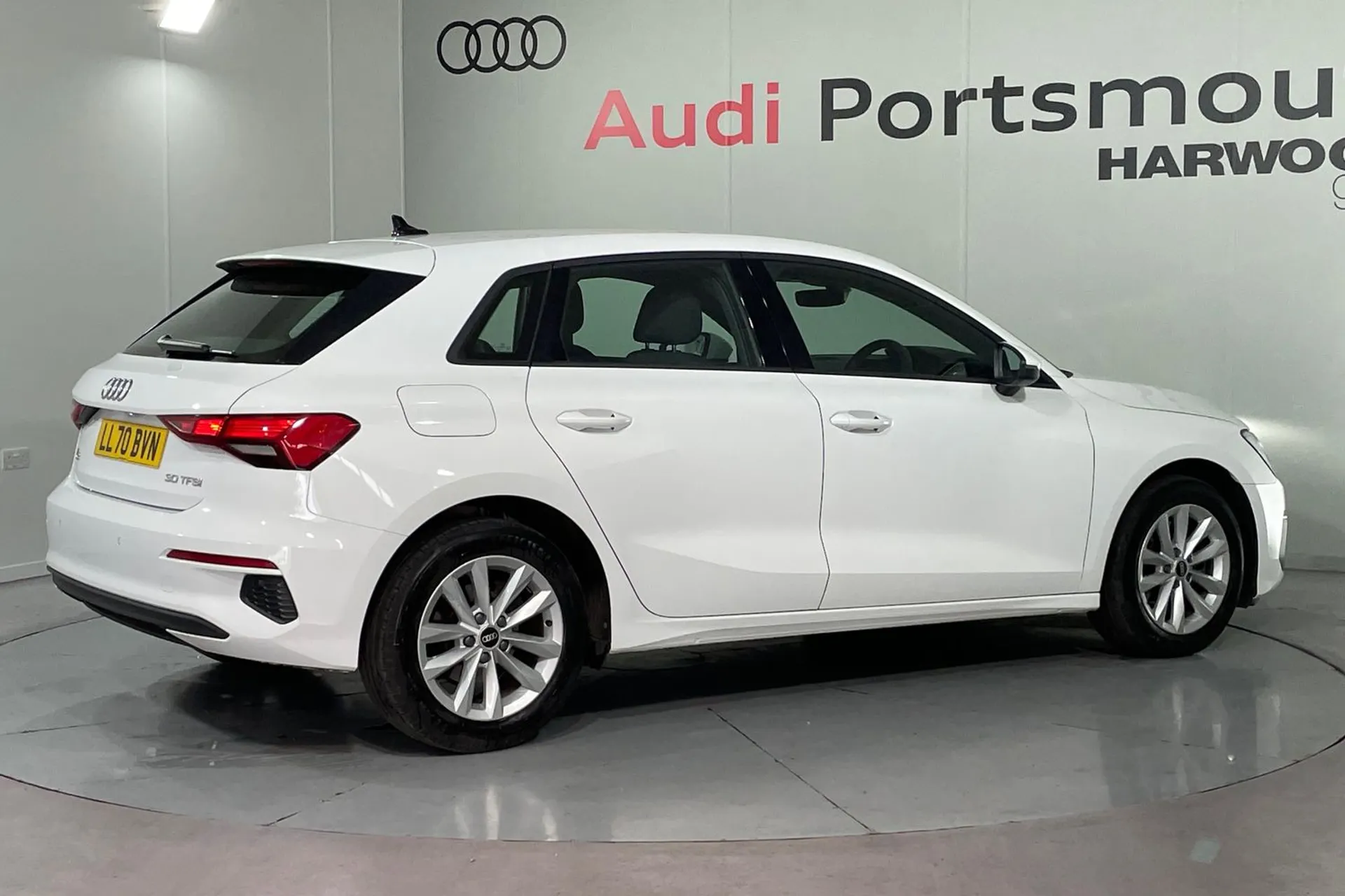 Audi A3 thumbnail image number 10