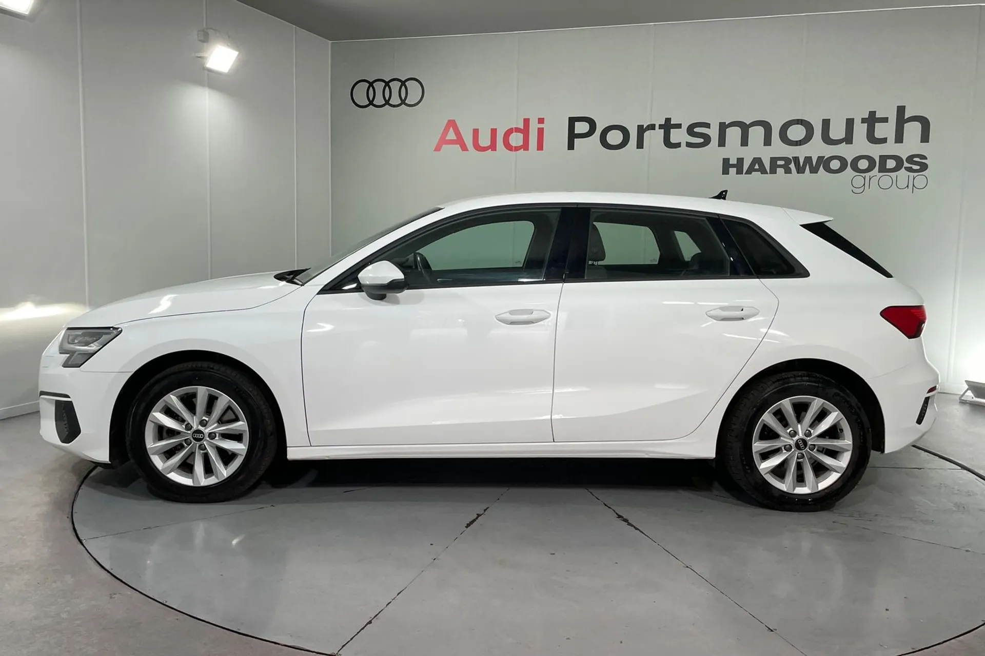 Audi A3 thumbnail image number 11