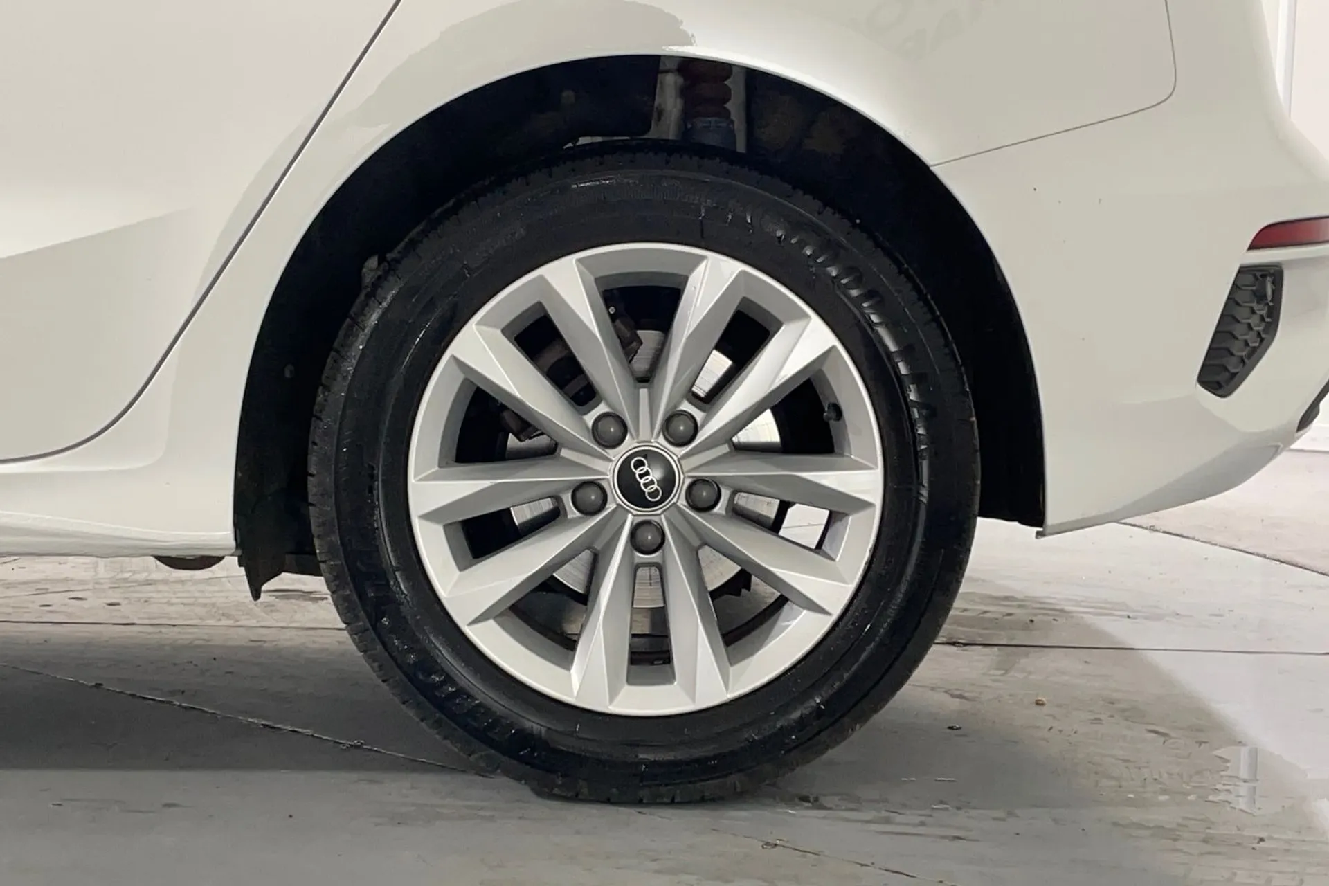 Audi A3 thumbnail image number 12