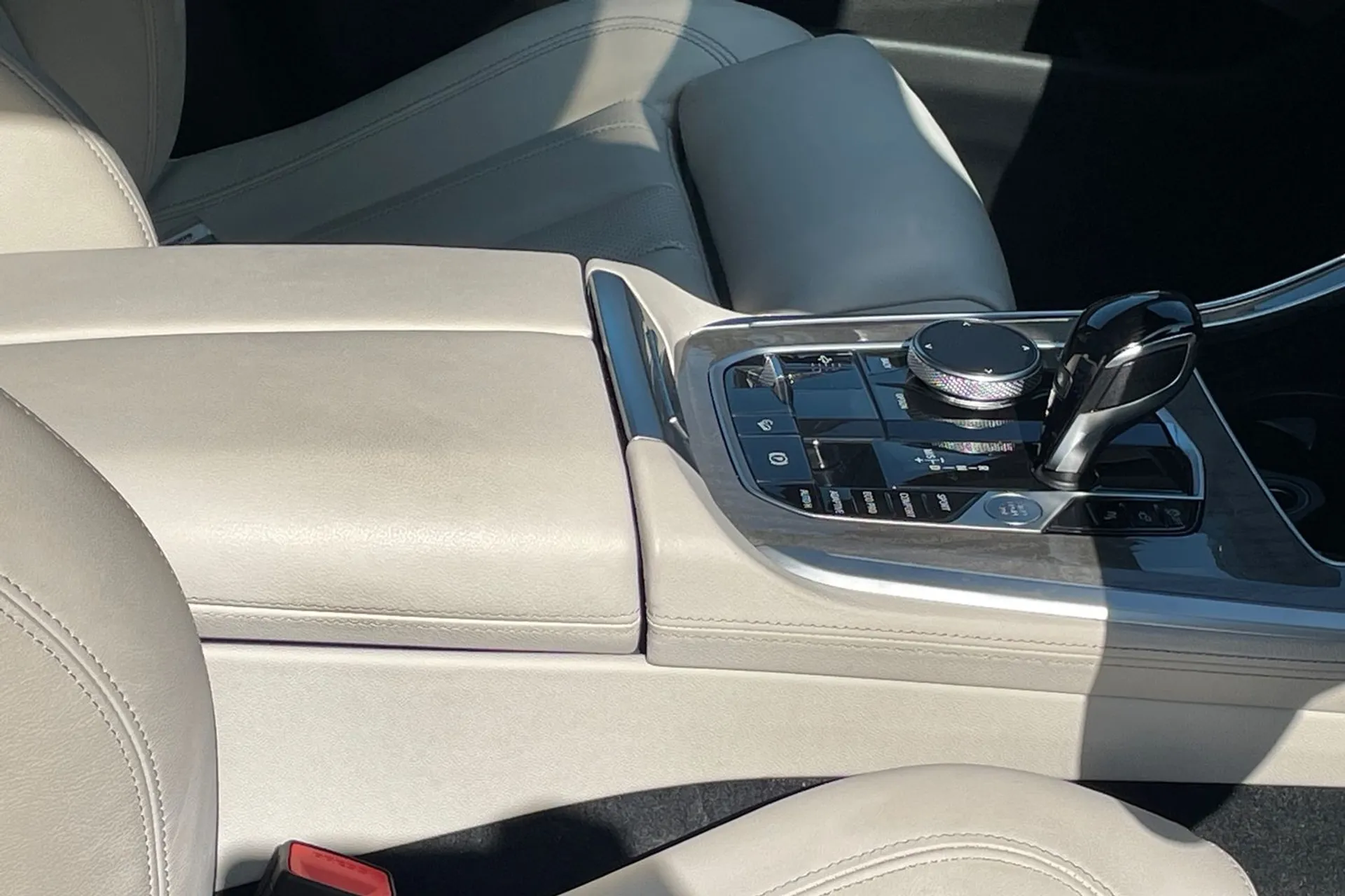 BMW X5 thumbnail image number 43