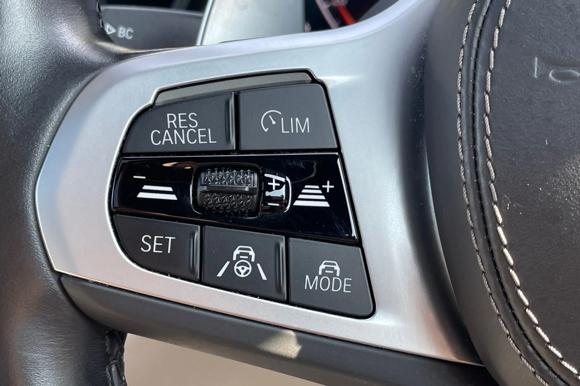 BMW X5 thumbnail image number 38
