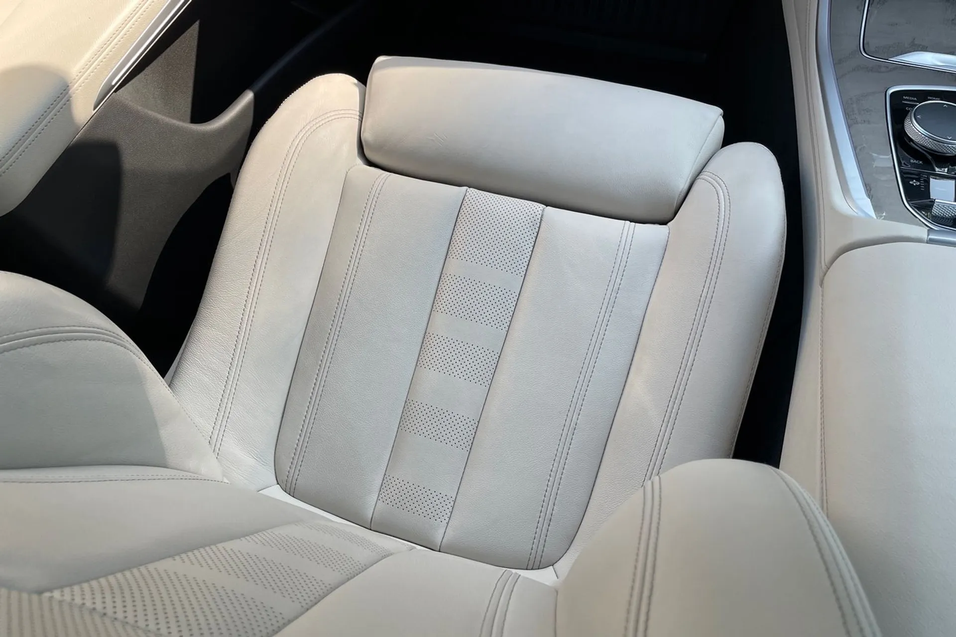 BMW X5 thumbnail image number 34