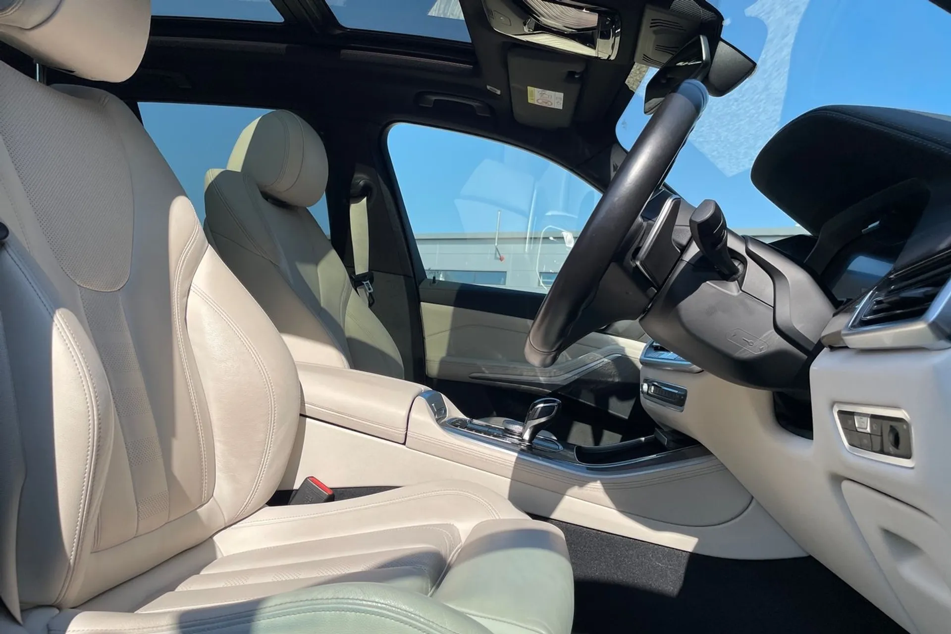 BMW X5 thumbnail image number 26