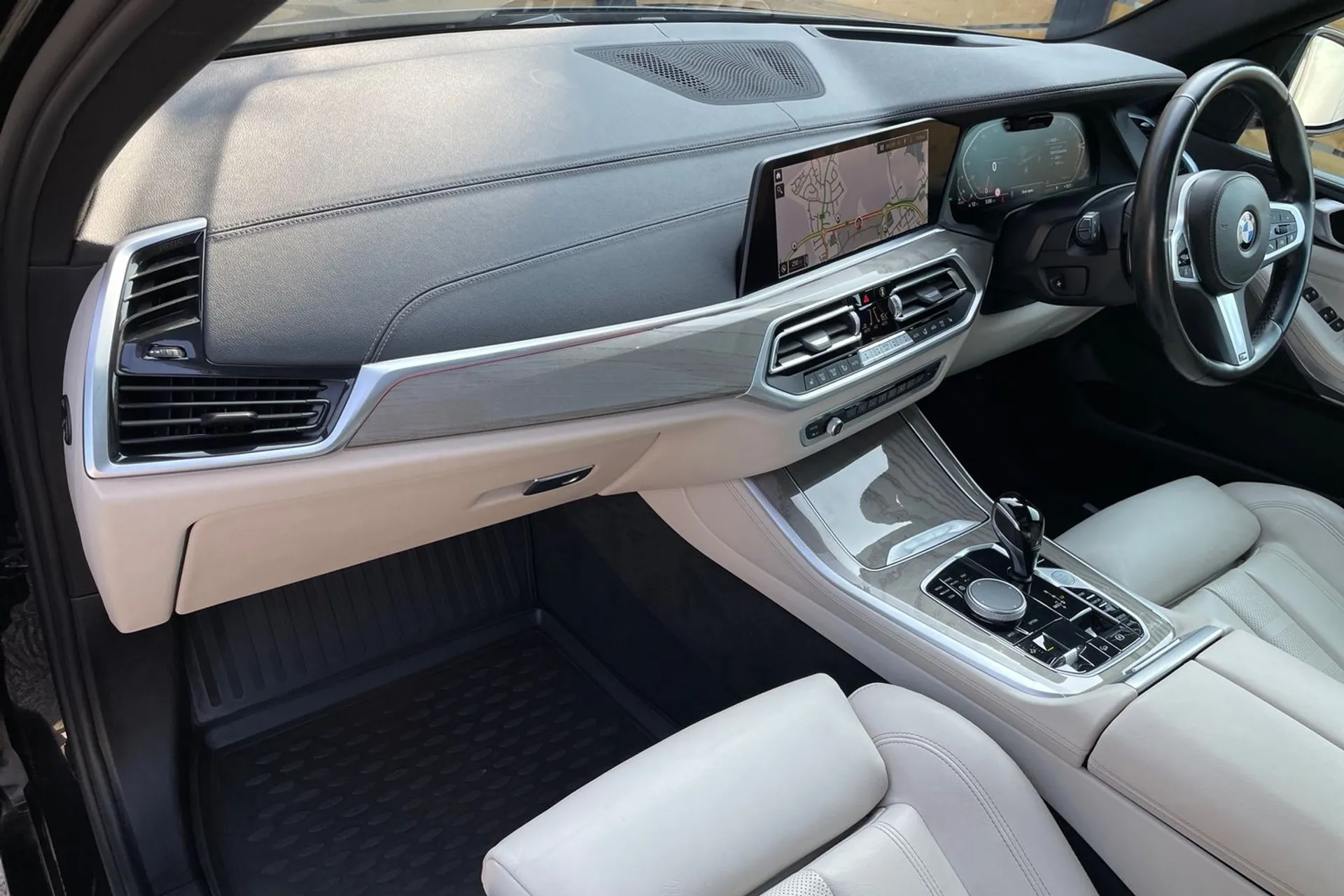BMW X5 thumbnail image number 28