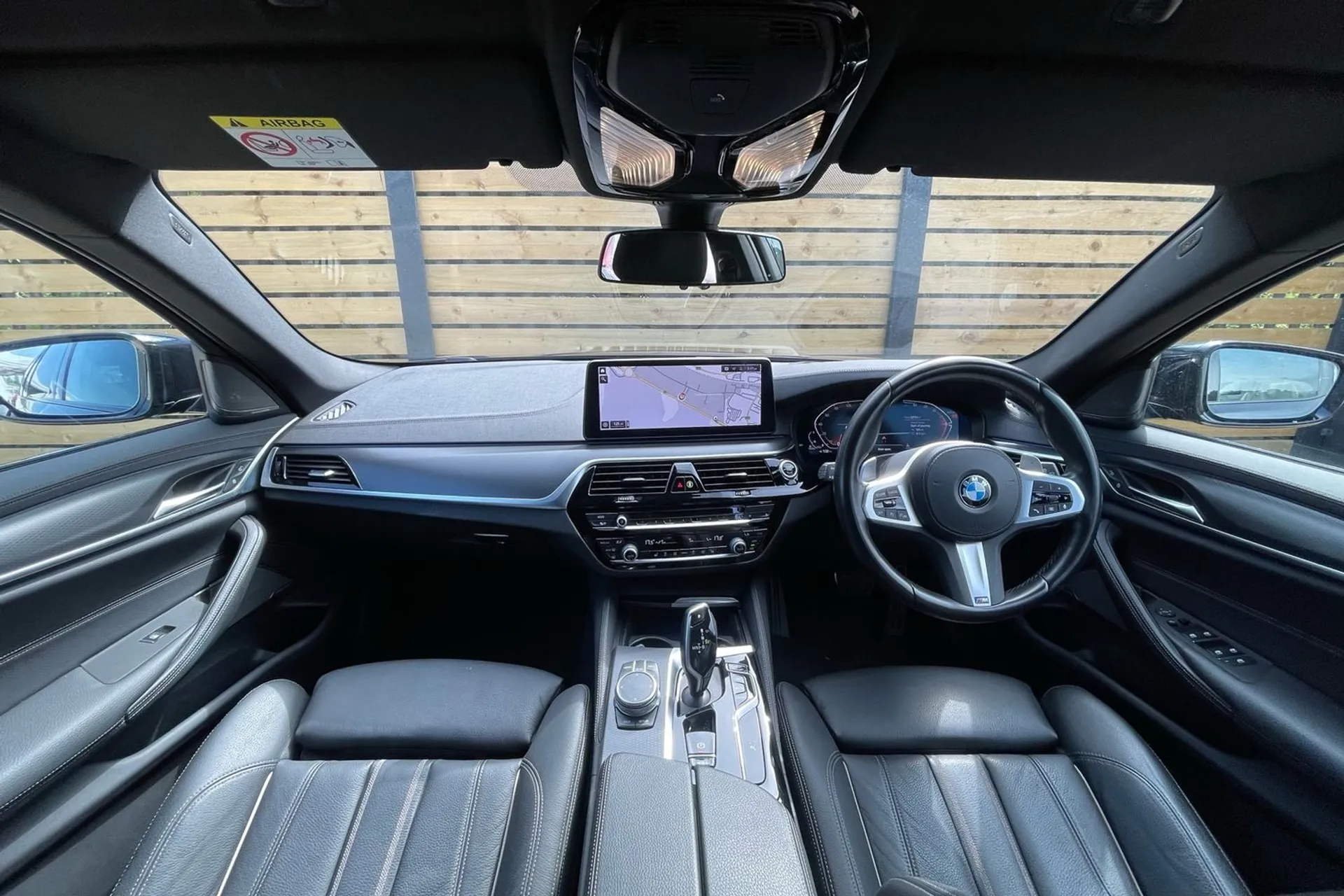 BMW 5 SERIES thumbnail image number 29