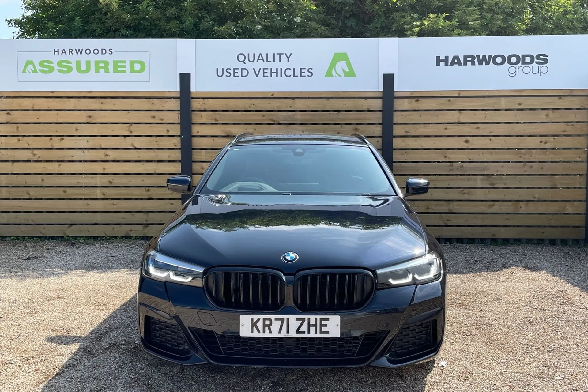 BMW 5 SERIES thumbnail image number 9