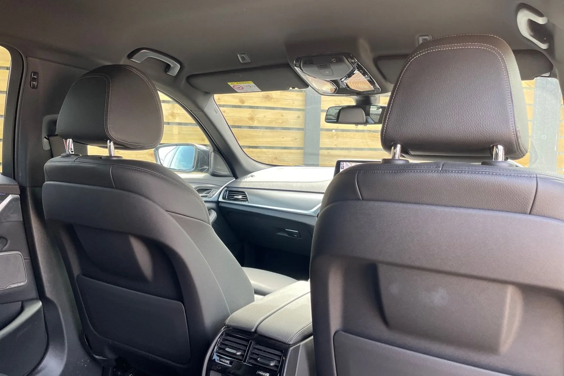 BMW 5 SERIES thumbnail image number 20