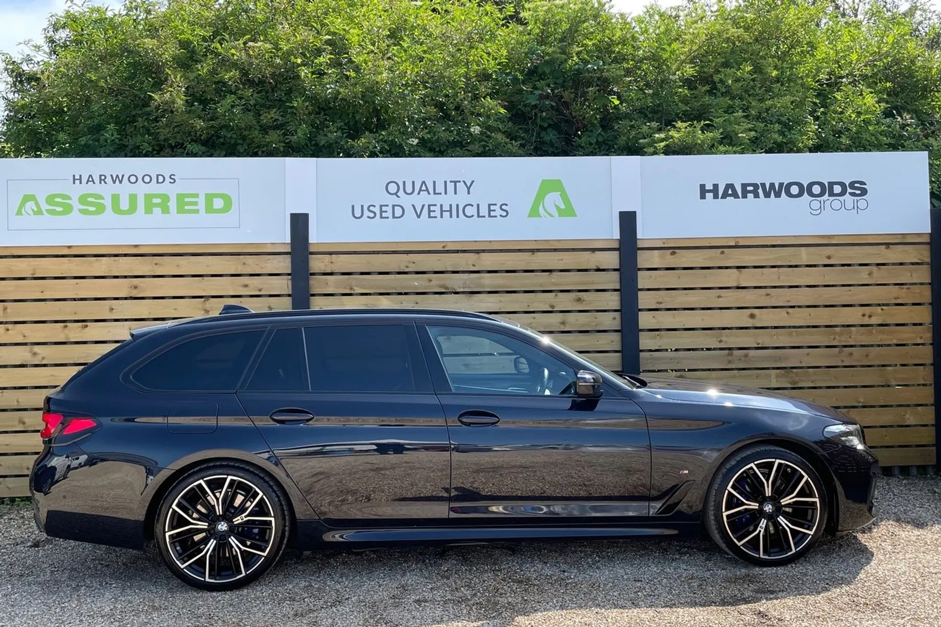 BMW 5 SERIES thumbnail image number 4