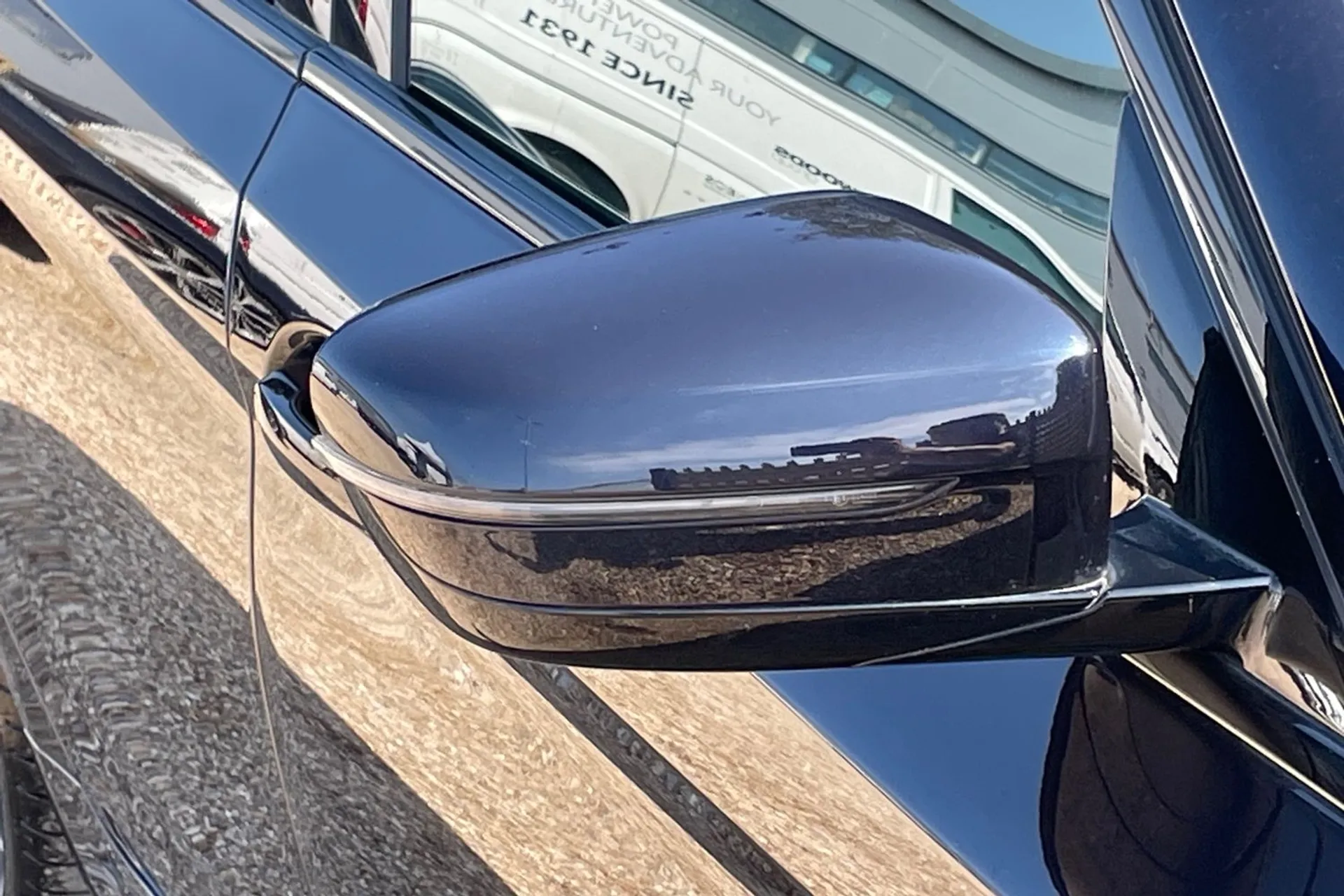 BMW 5 SERIES thumbnail image number 47