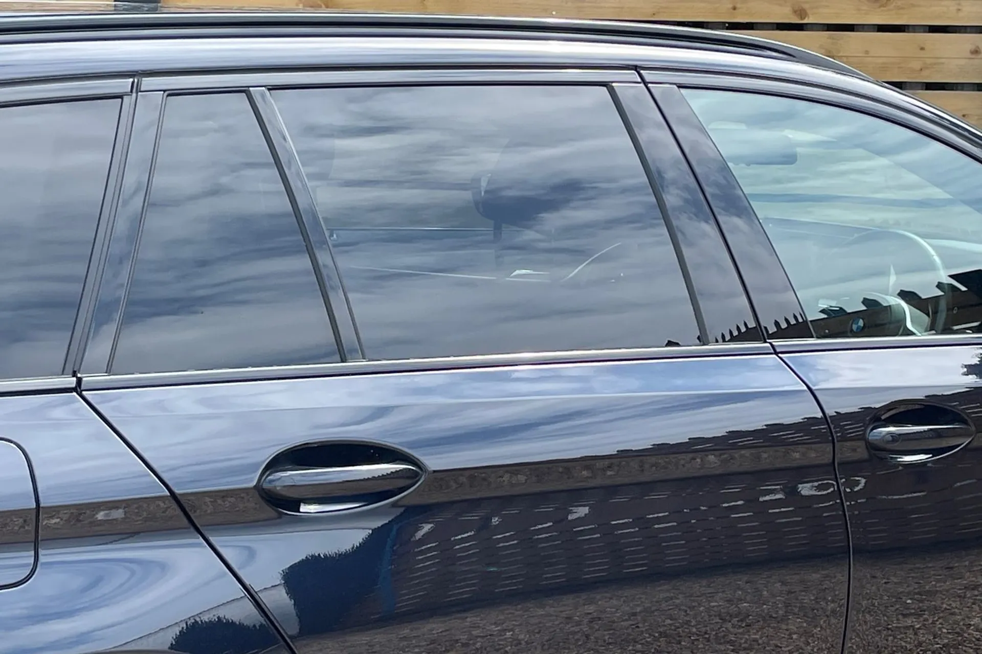 BMW 5 SERIES thumbnail image number 11