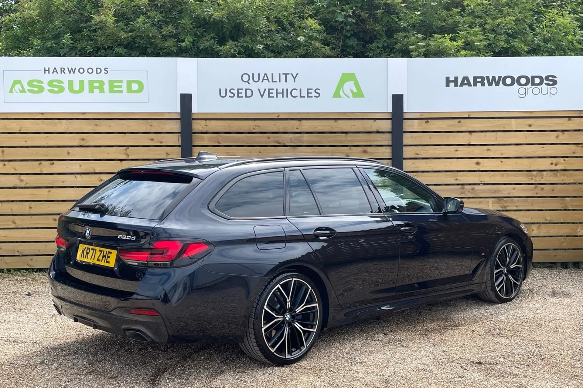 BMW 5 SERIES thumbnail image number 3