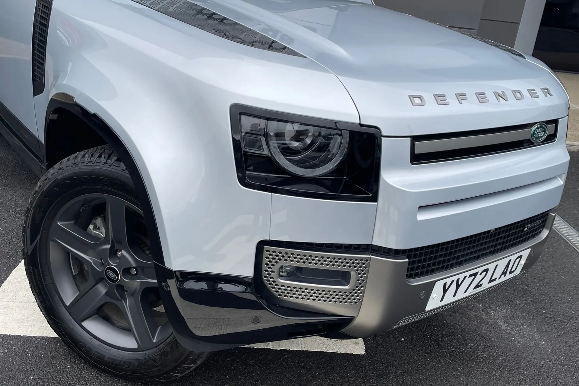LAND ROVER DEFENDER thumbnail image number 21
