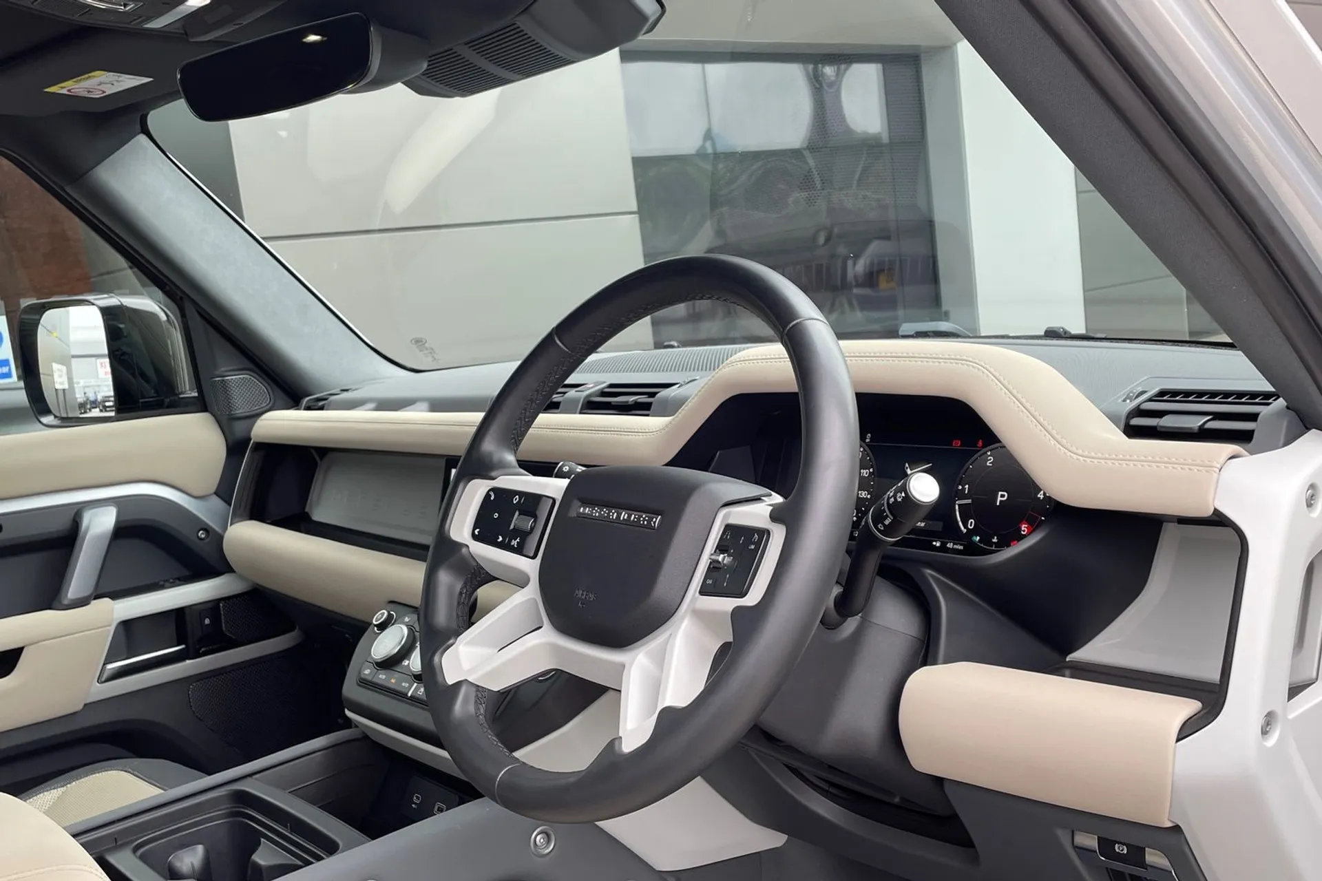 LAND ROVER DEFENDER thumbnail image number 17