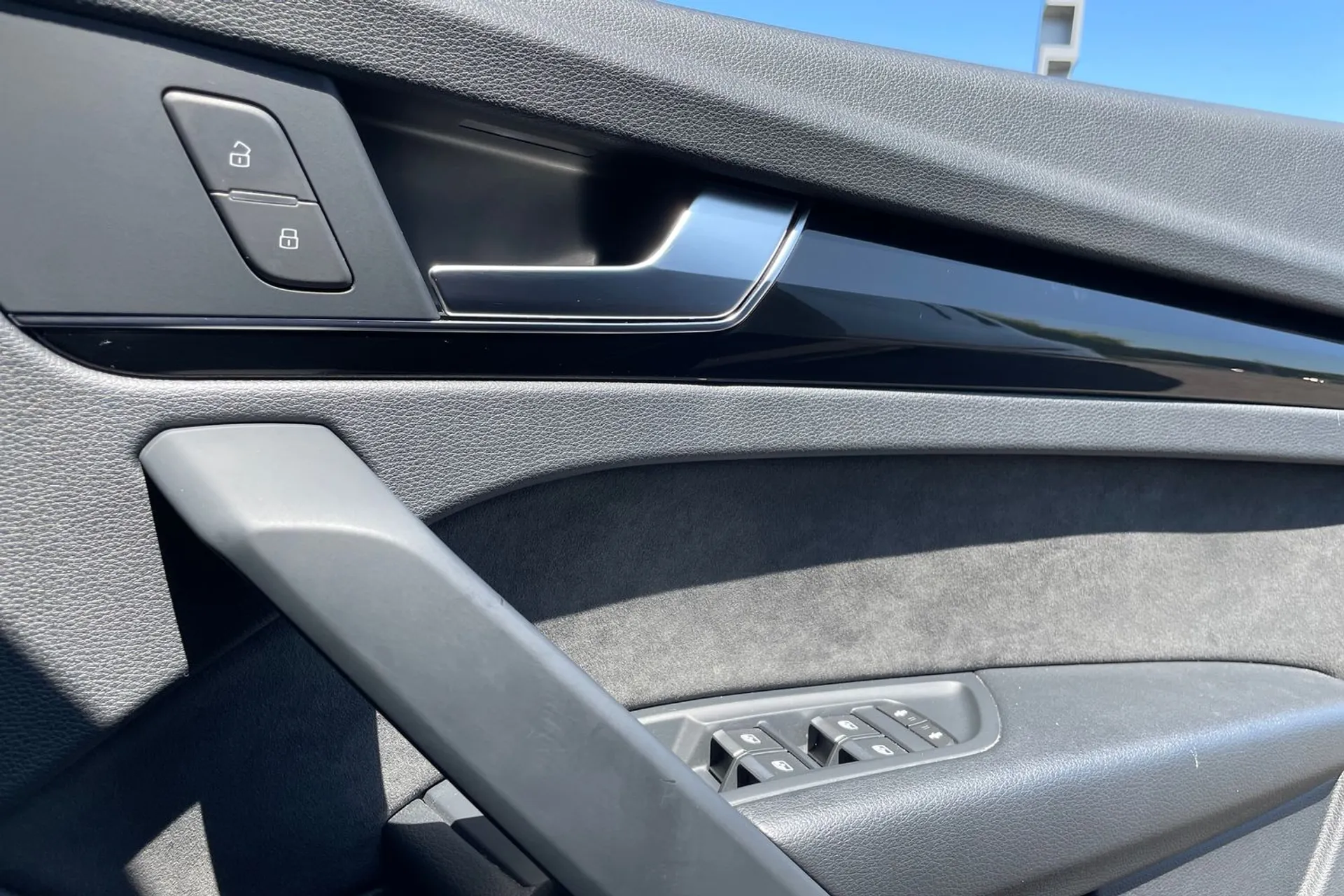 Audi Q5 thumbnail image number 43