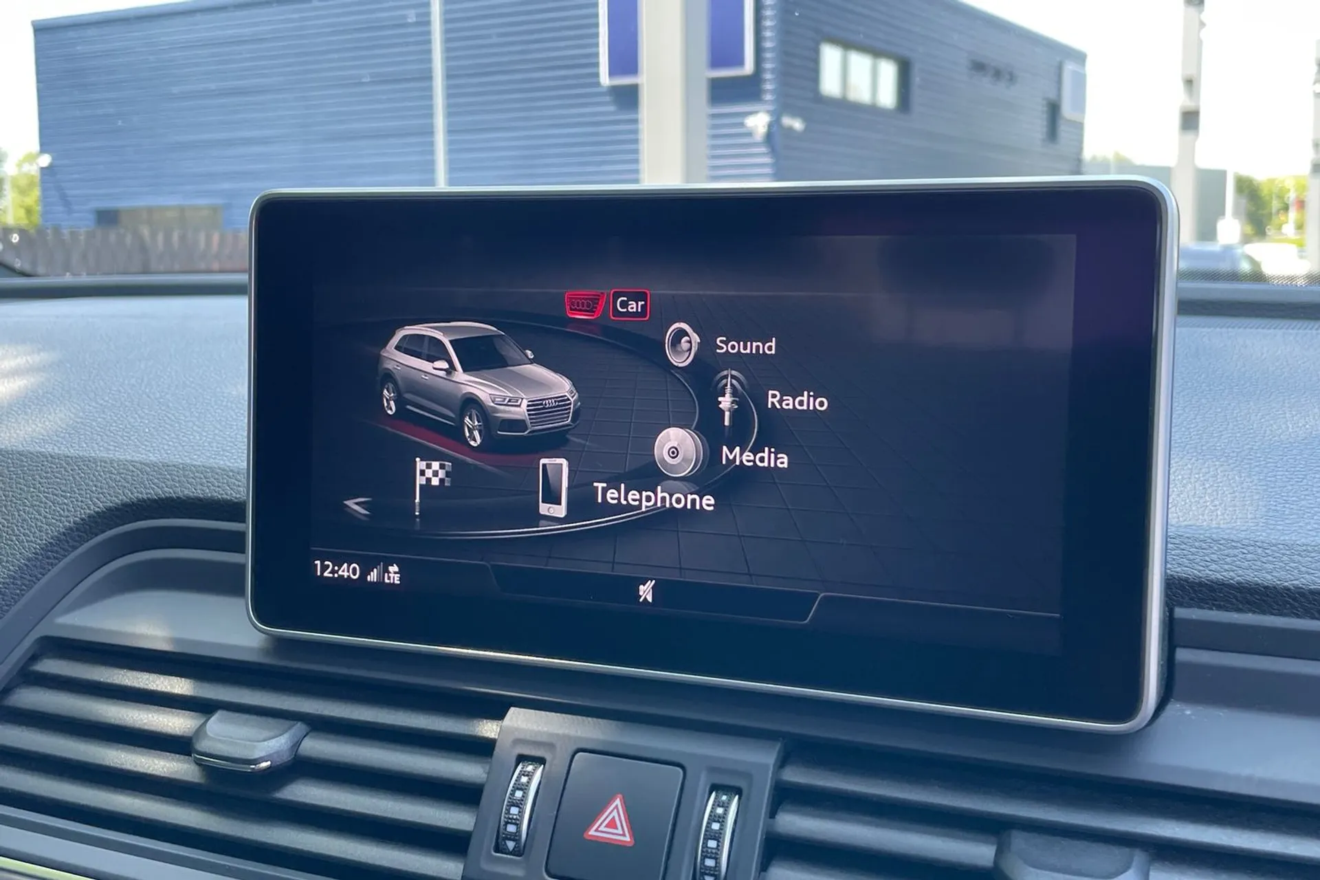 Audi Q5 thumbnail image number 35