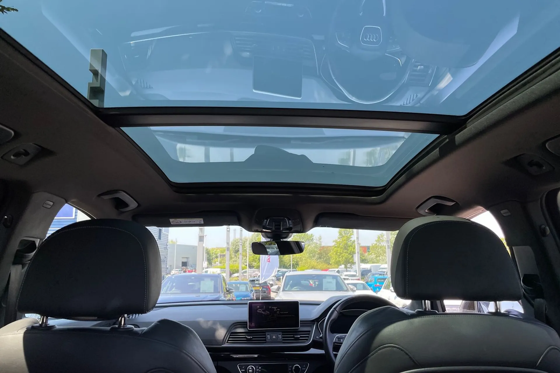 Audi Q5 thumbnail image number 15