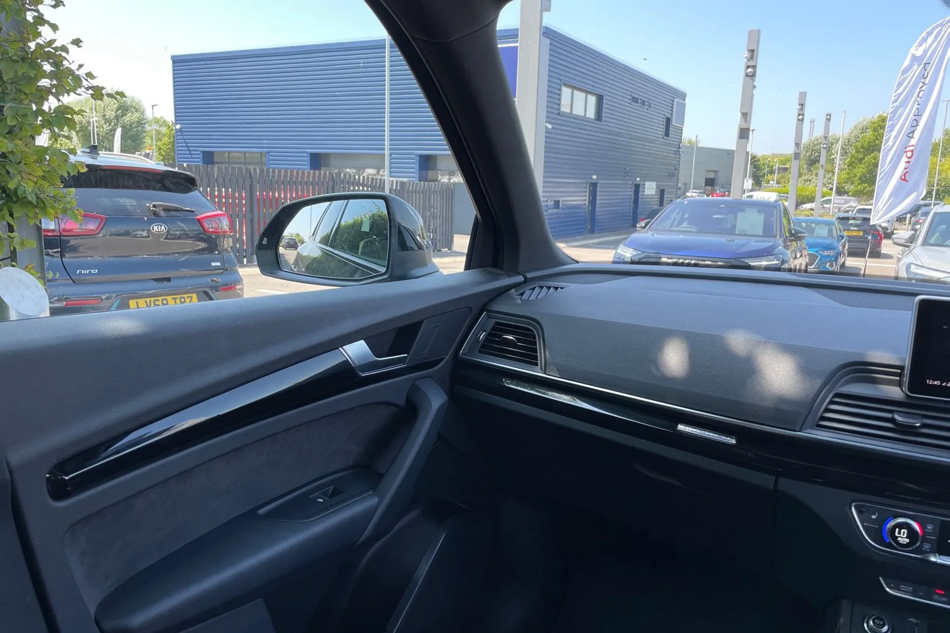 Audi Q5 thumbnail image number 34