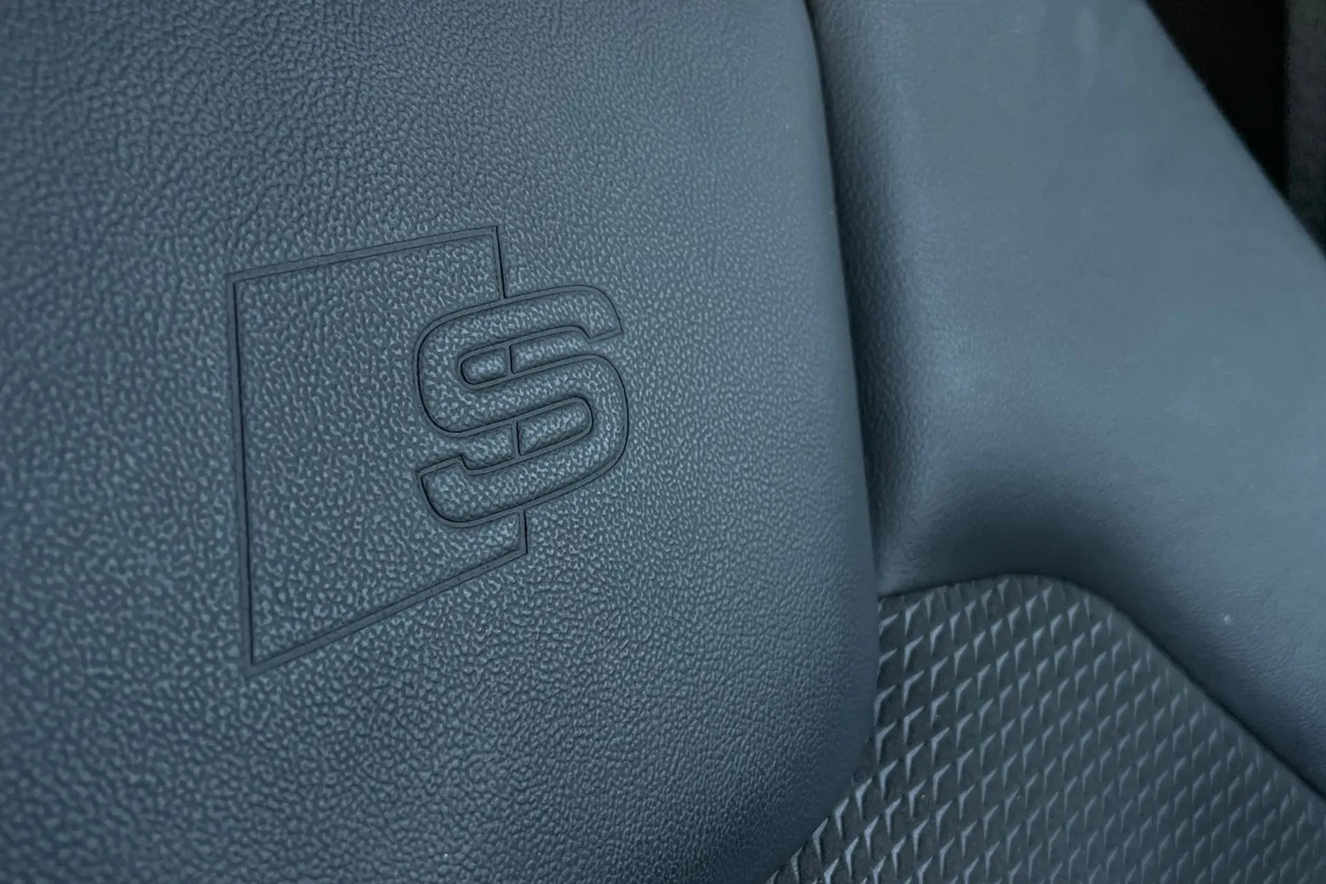 Audi Q5 thumbnail image number 47