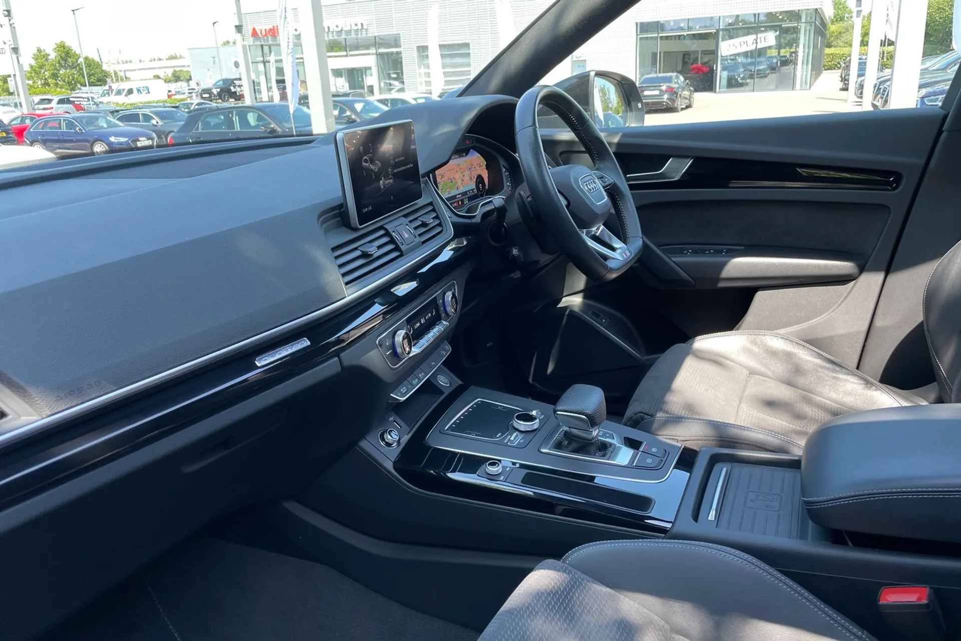 Audi Q5 thumbnail image number 27