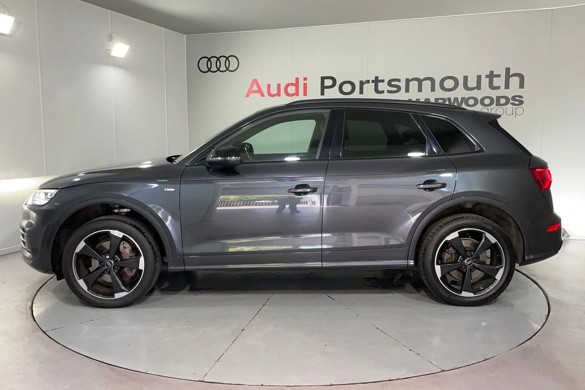 Audi Q5 thumbnail image number 9