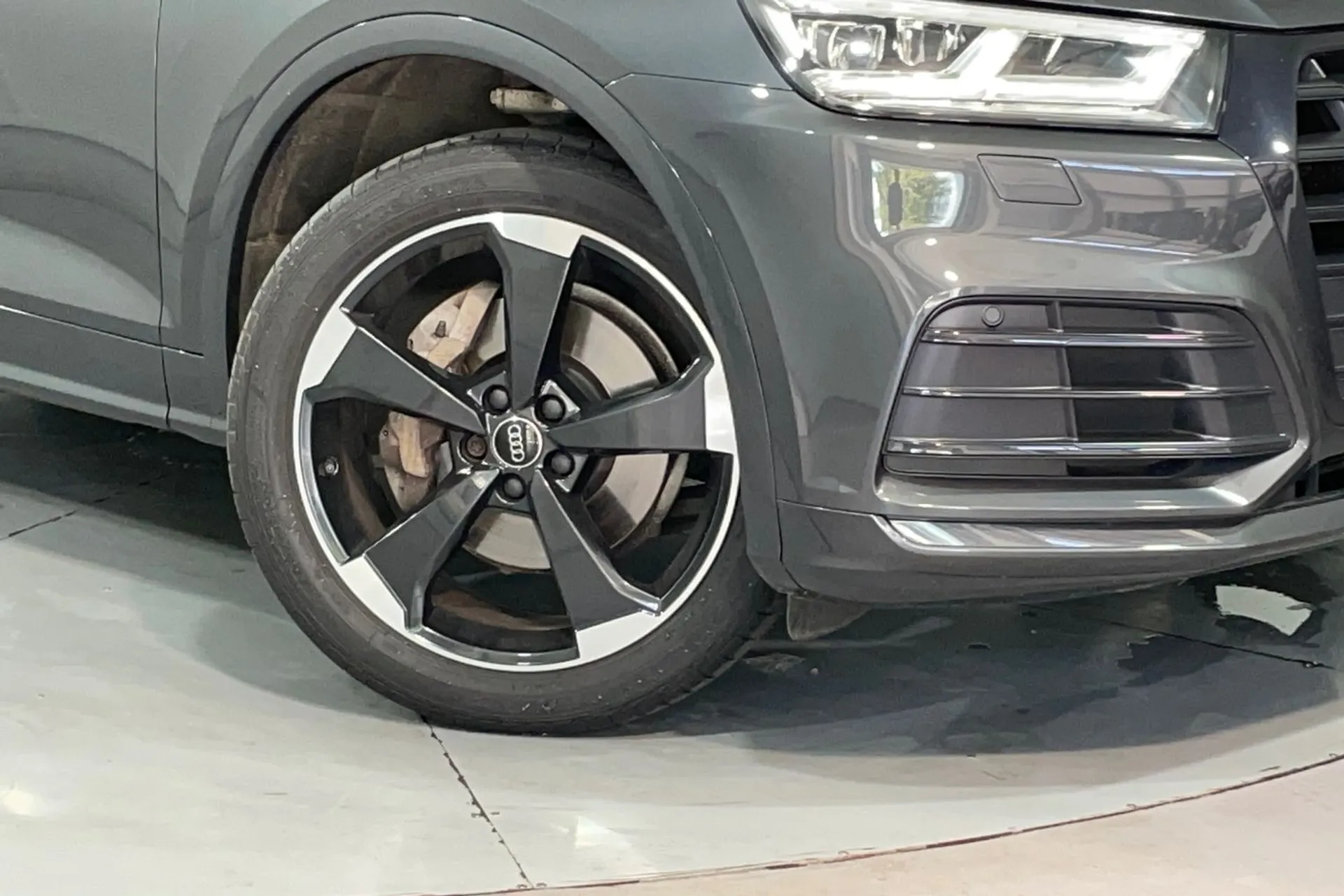 Audi Q5 thumbnail image number 5