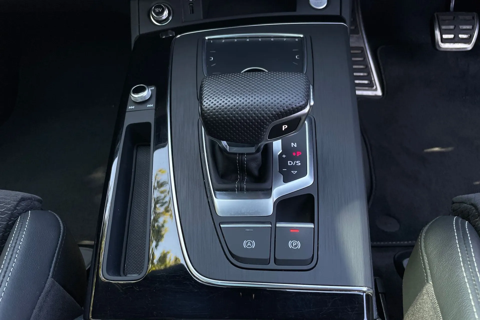 Audi Q5 thumbnail image number 38