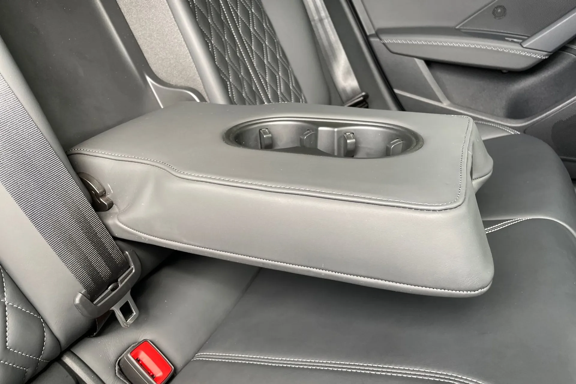 Audi A3 thumbnail image number 46