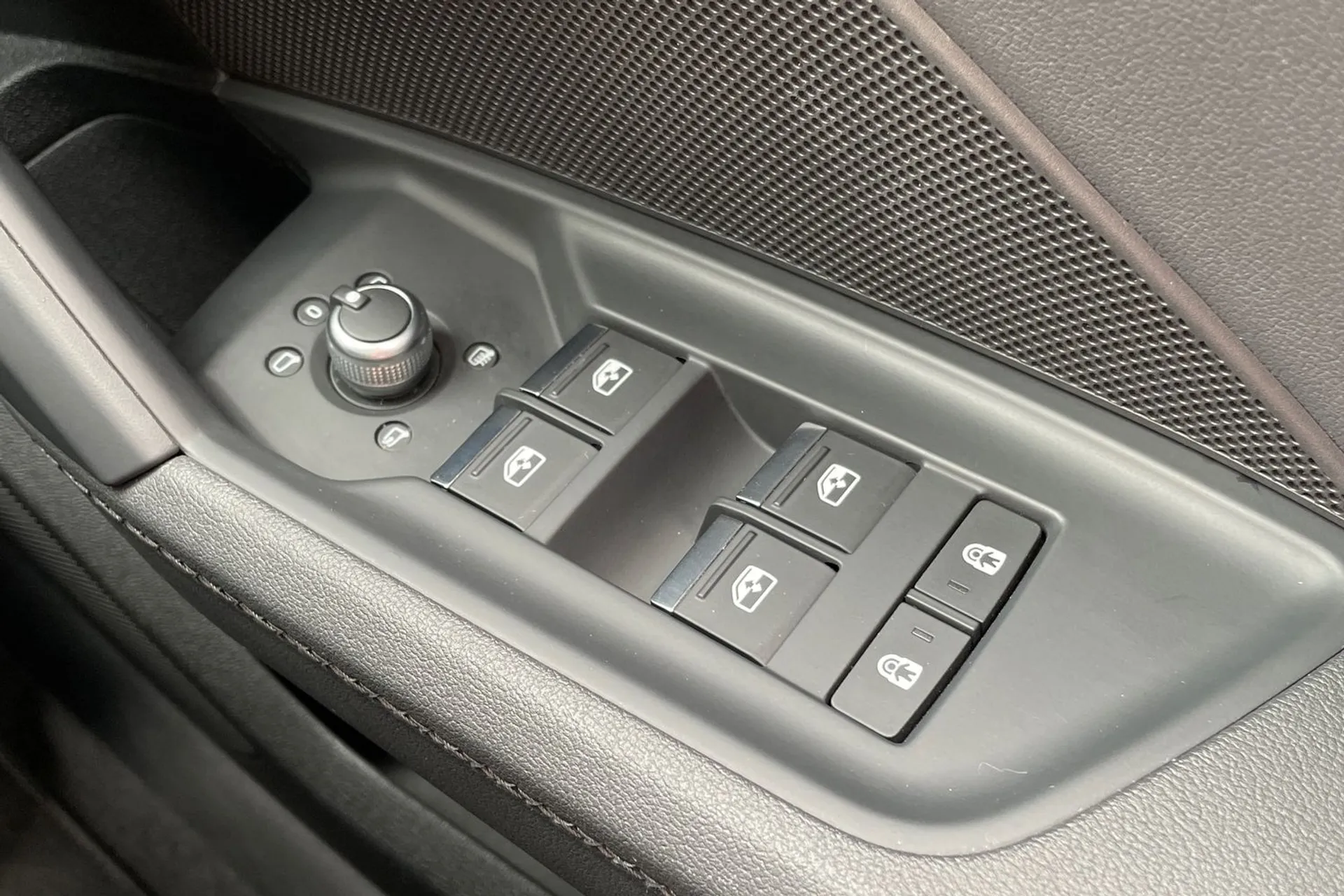 Audi A3 thumbnail image number 27