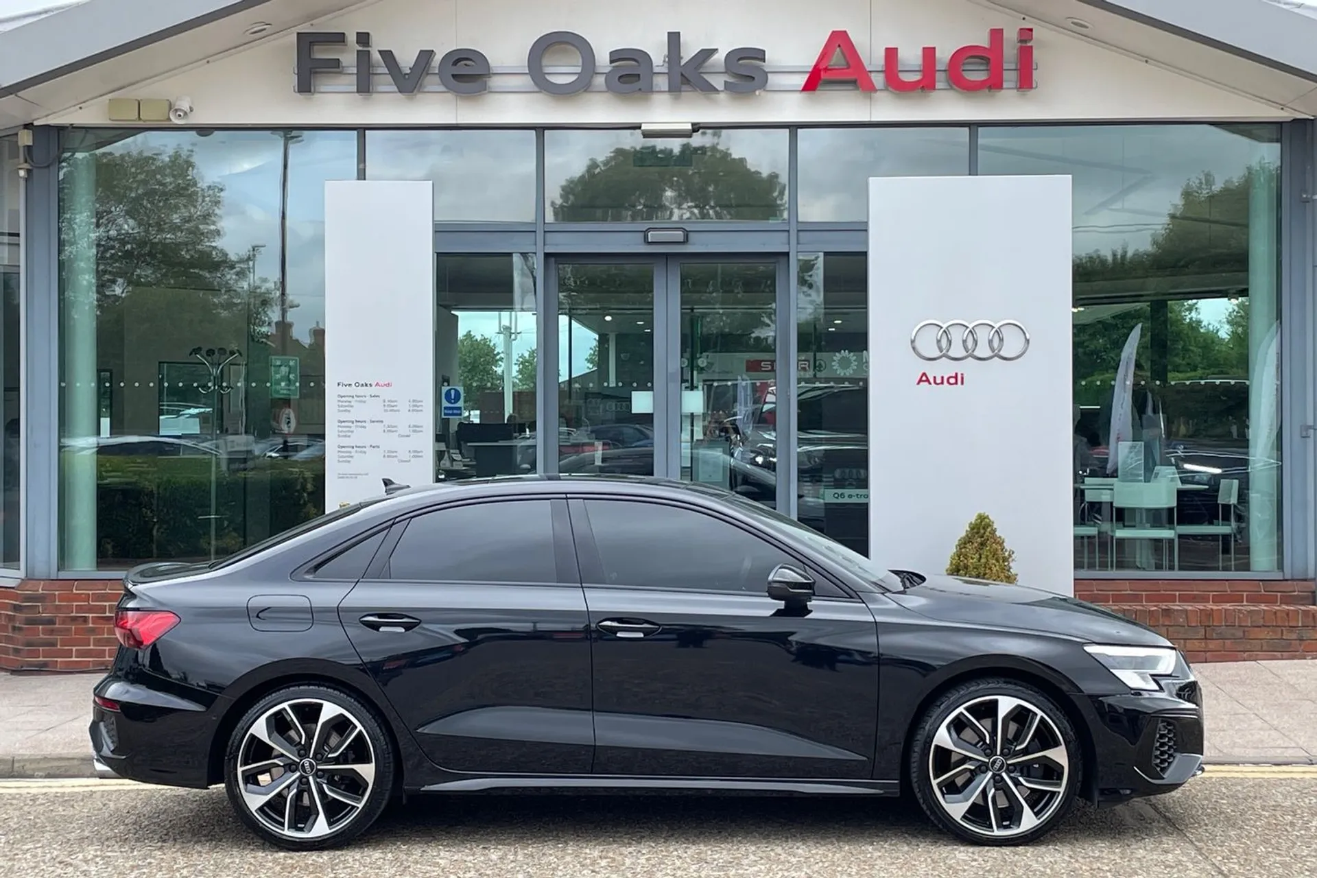 Audi A3 thumbnail image number 2