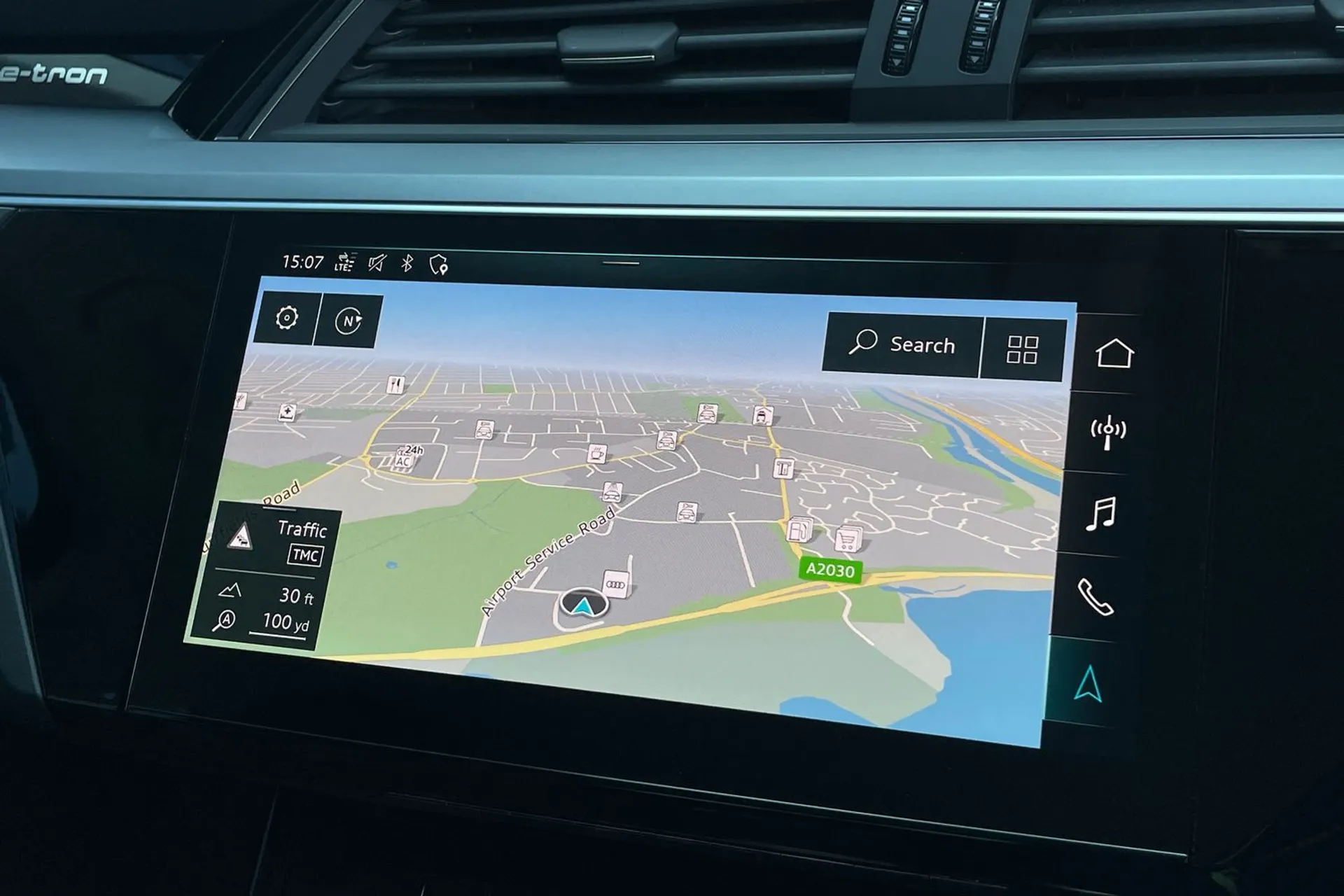 Audi e-tron thumbnail image number 30
