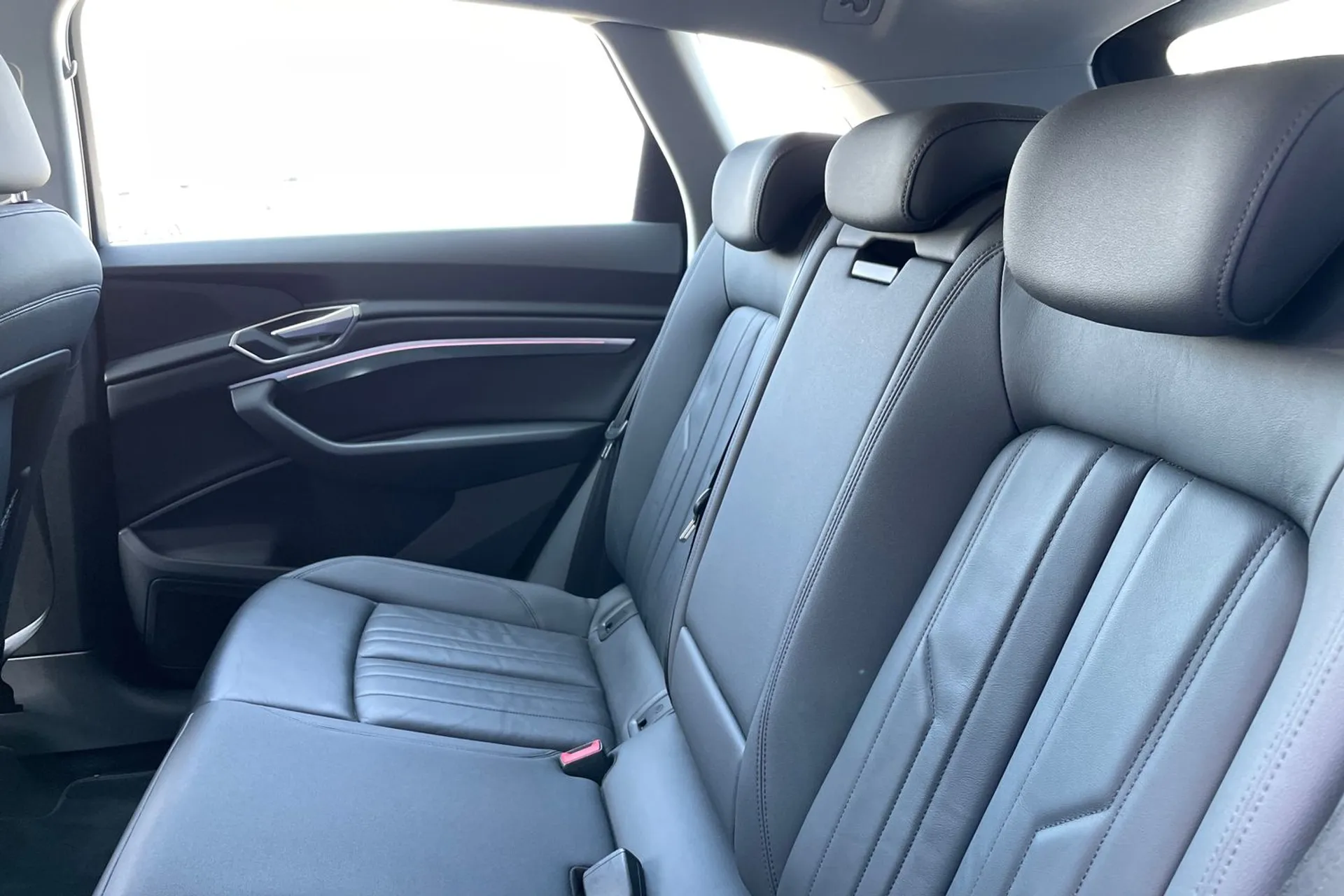 Audi e-tron thumbnail image number 29
