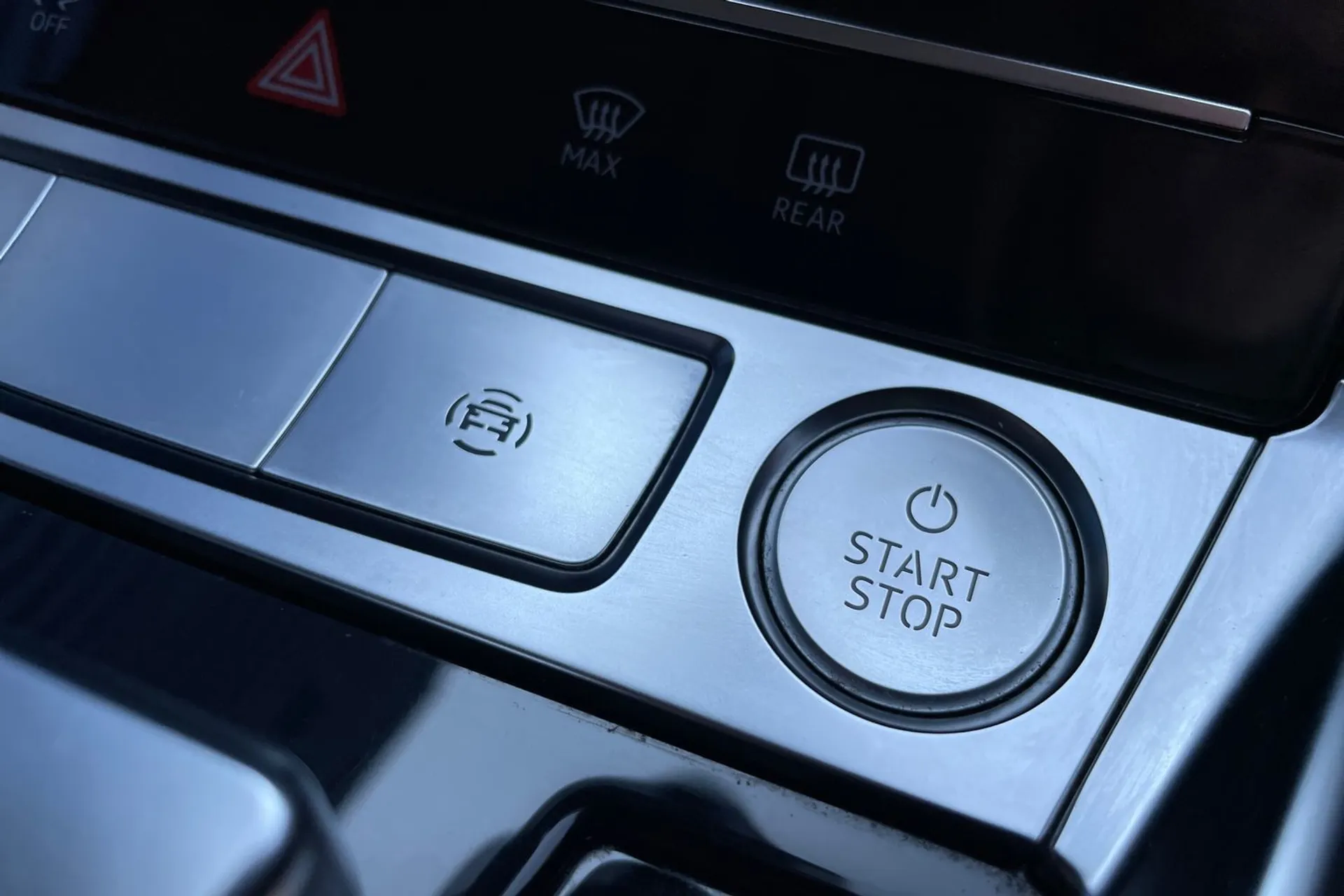 Audi e-tron thumbnail image number 48