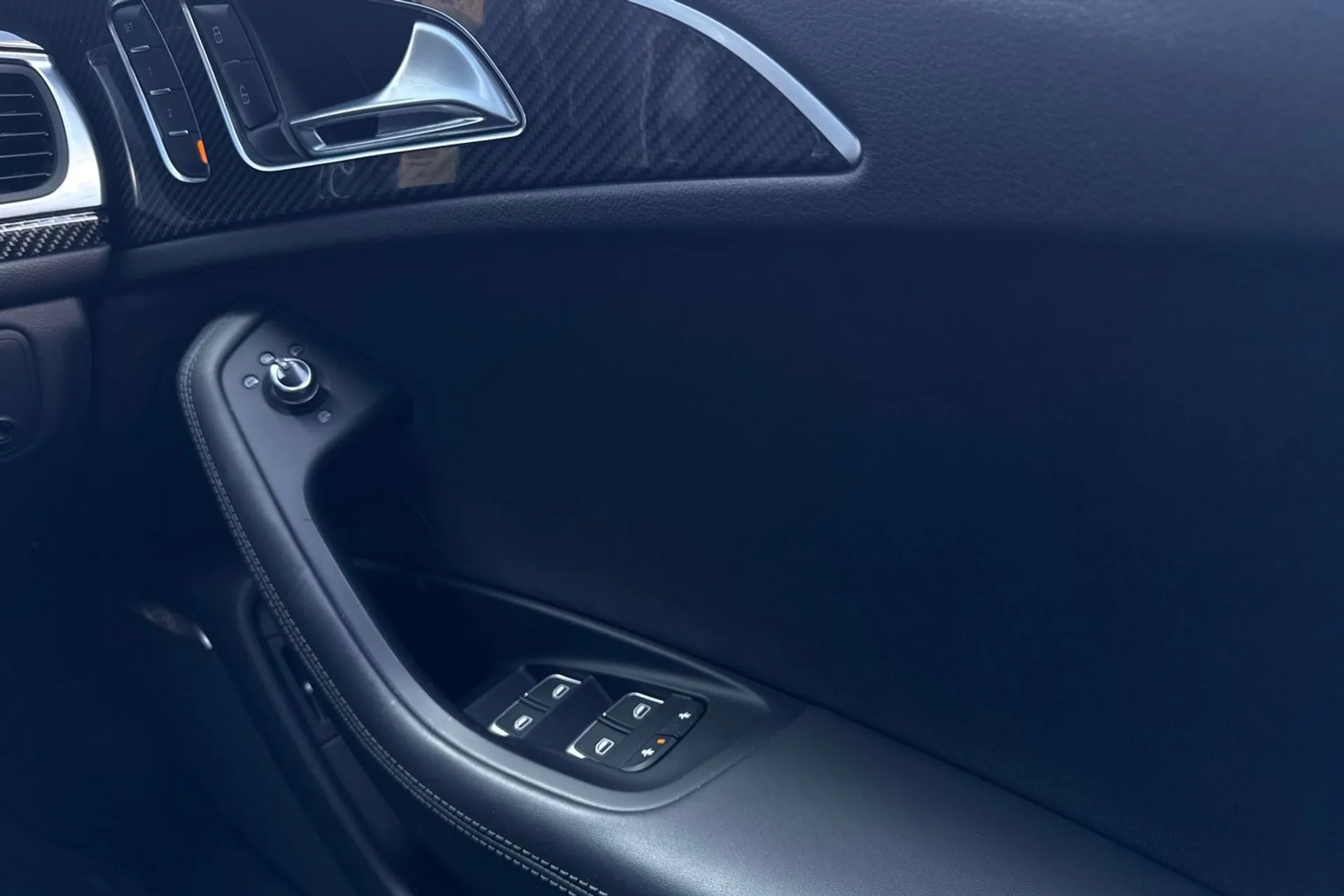 Audi RS6 thumbnail image number 42