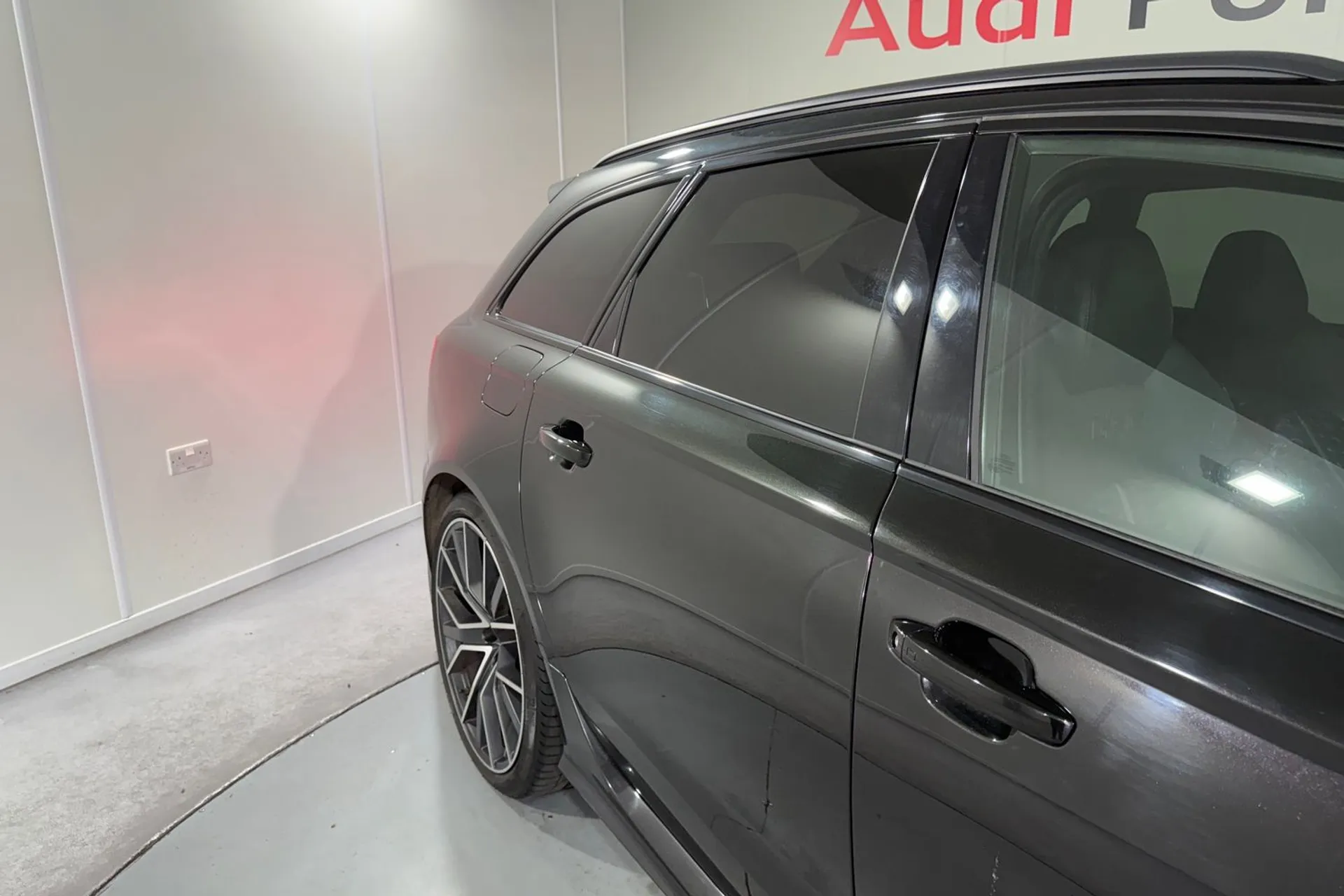 Audi RS6 thumbnail image number 14