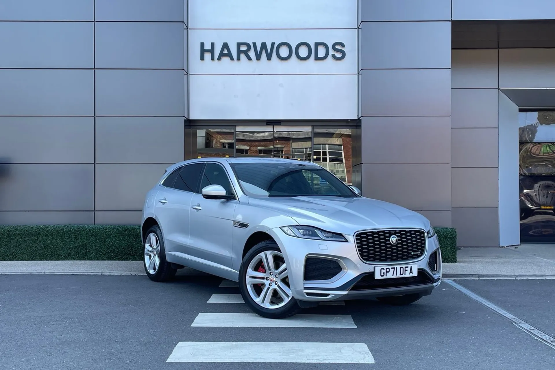 Jaguar F-PACE focused image