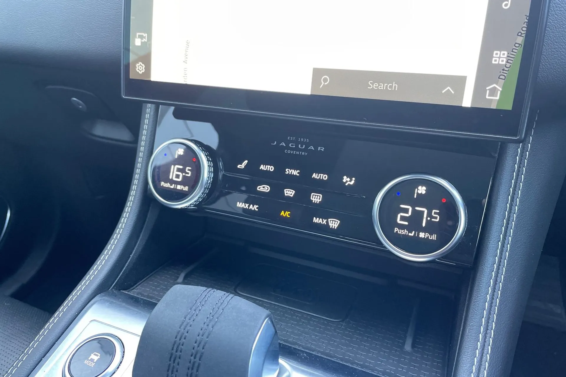 Jaguar F-PACE thumbnail image number 57
