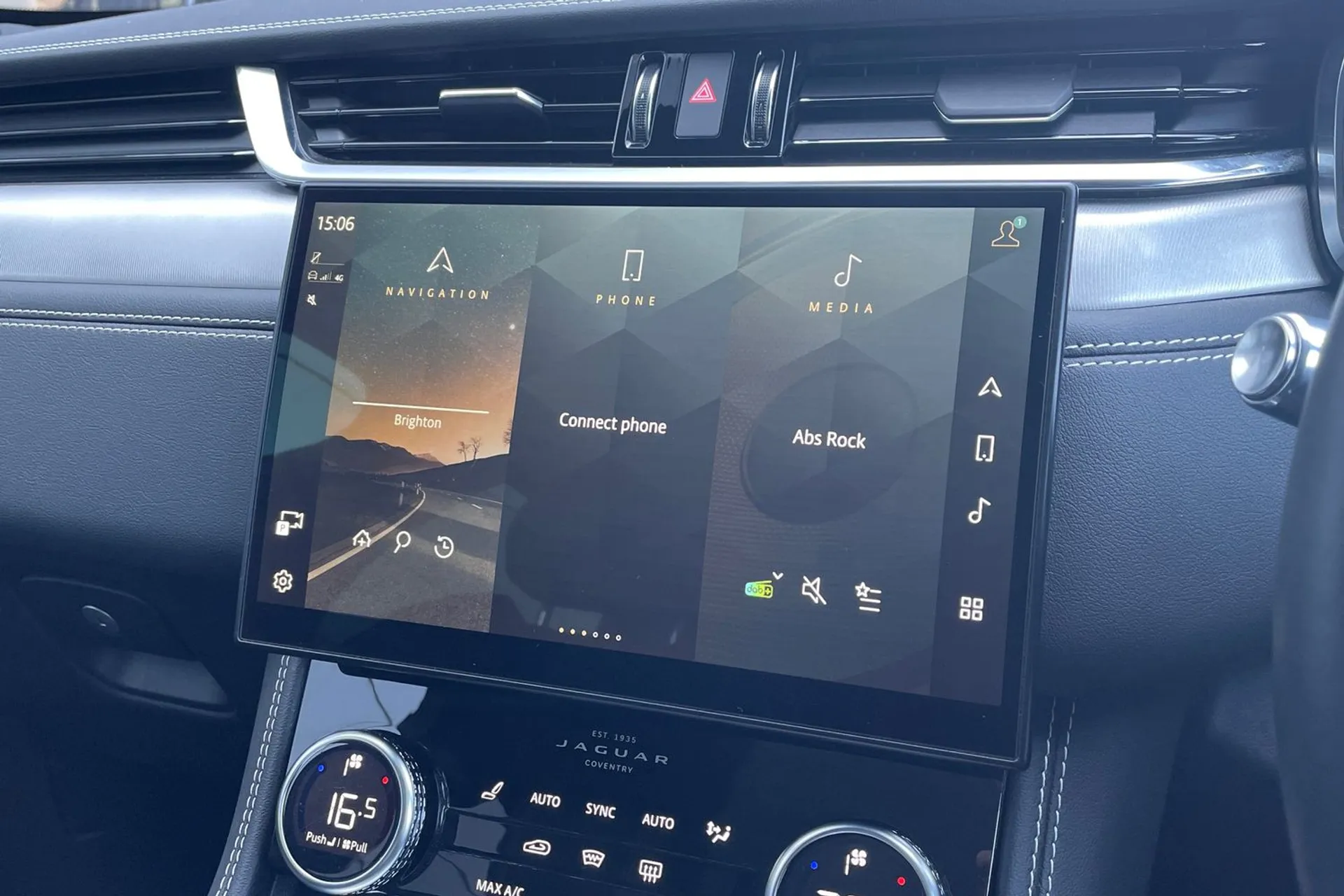 Jaguar F-PACE thumbnail image number 64
