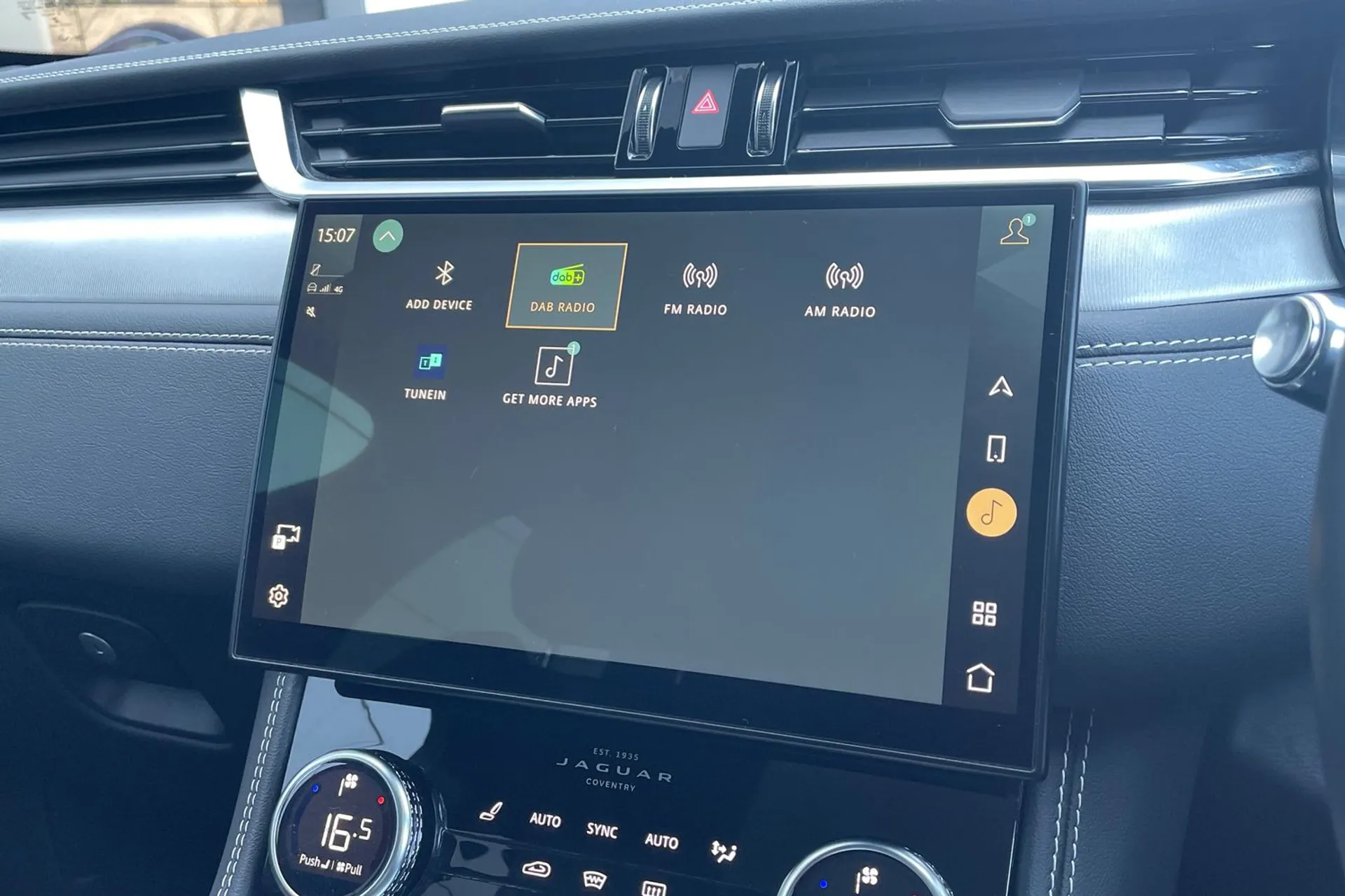 Jaguar F-PACE thumbnail image number 68
