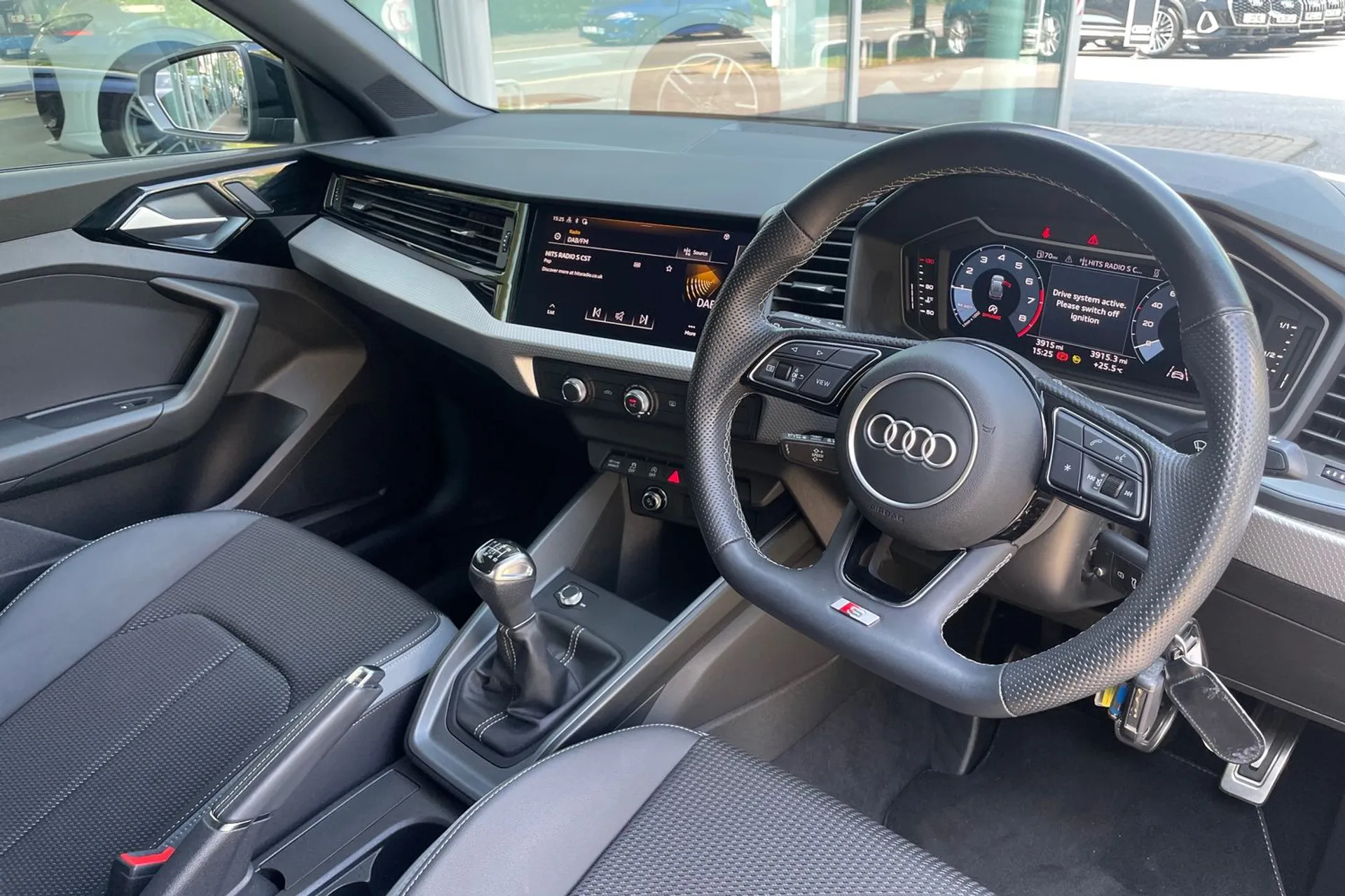 Audi A1 thumbnail image number 25