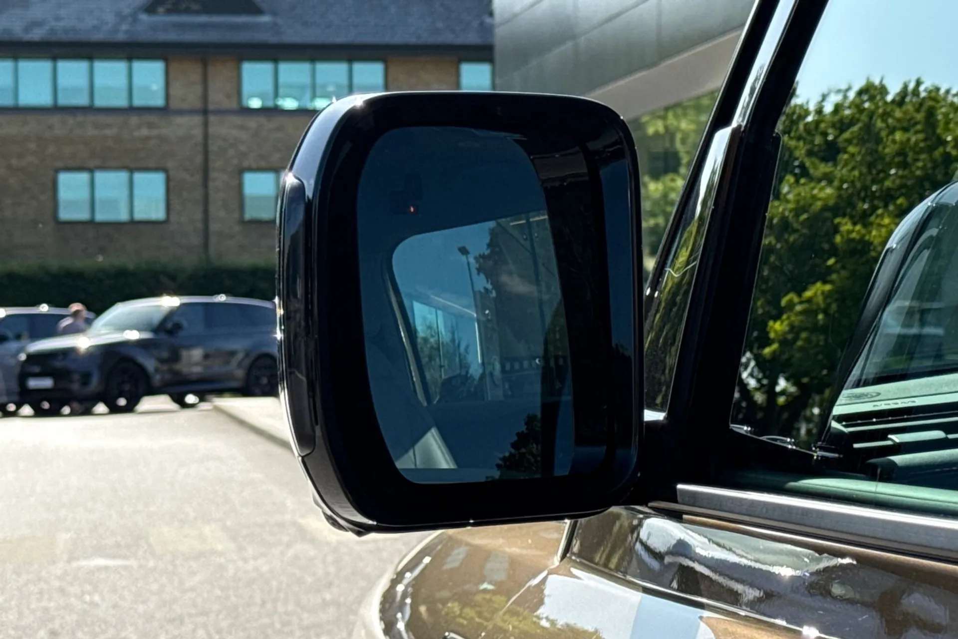 LAND ROVER Defender 90 thumbnail image number 44
